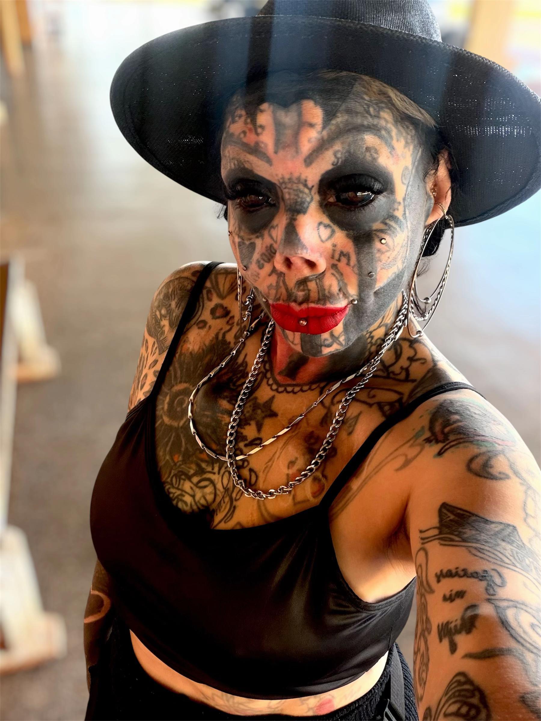 @Ana Diabolick Tattoo