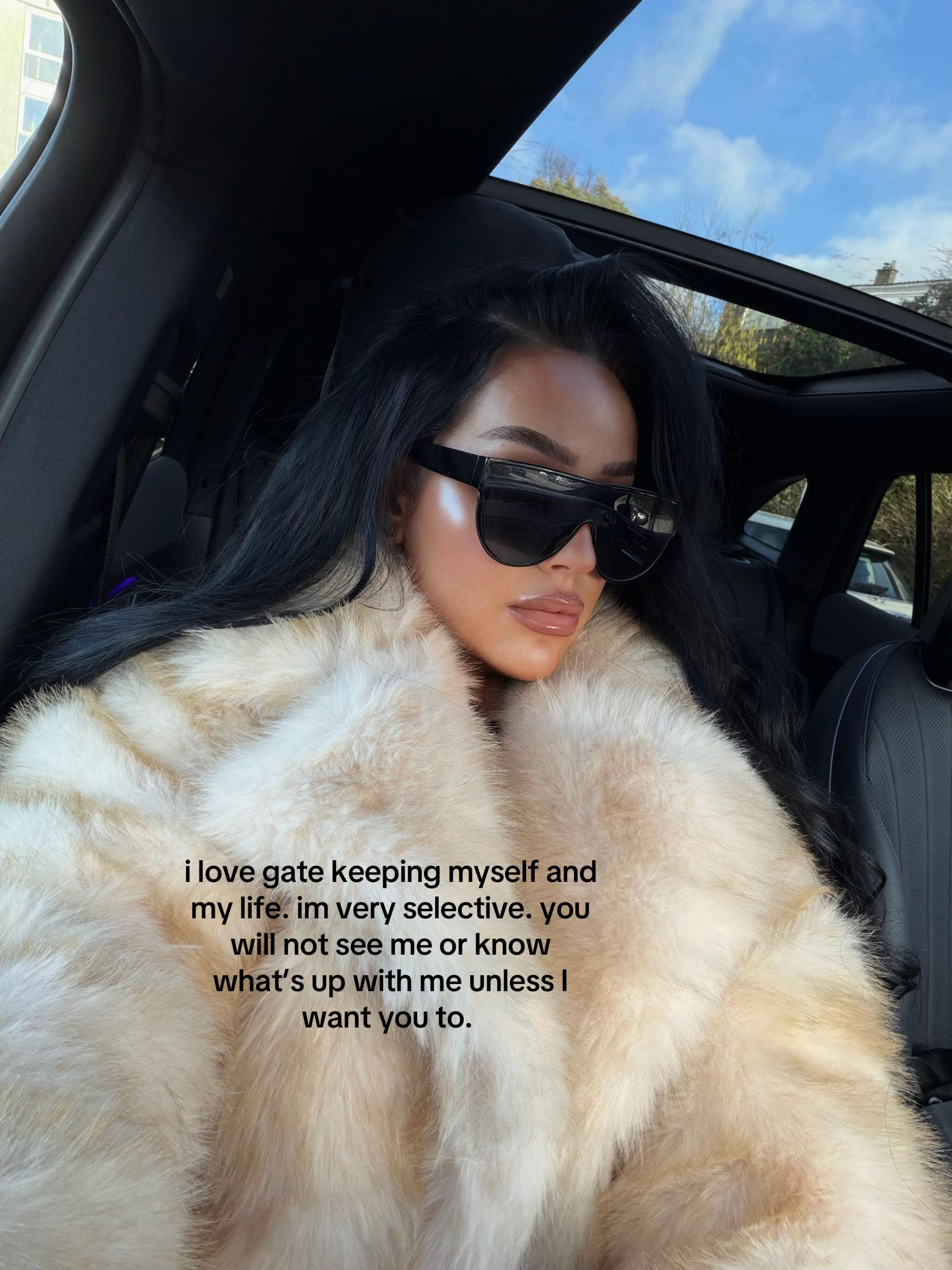 @Chloe