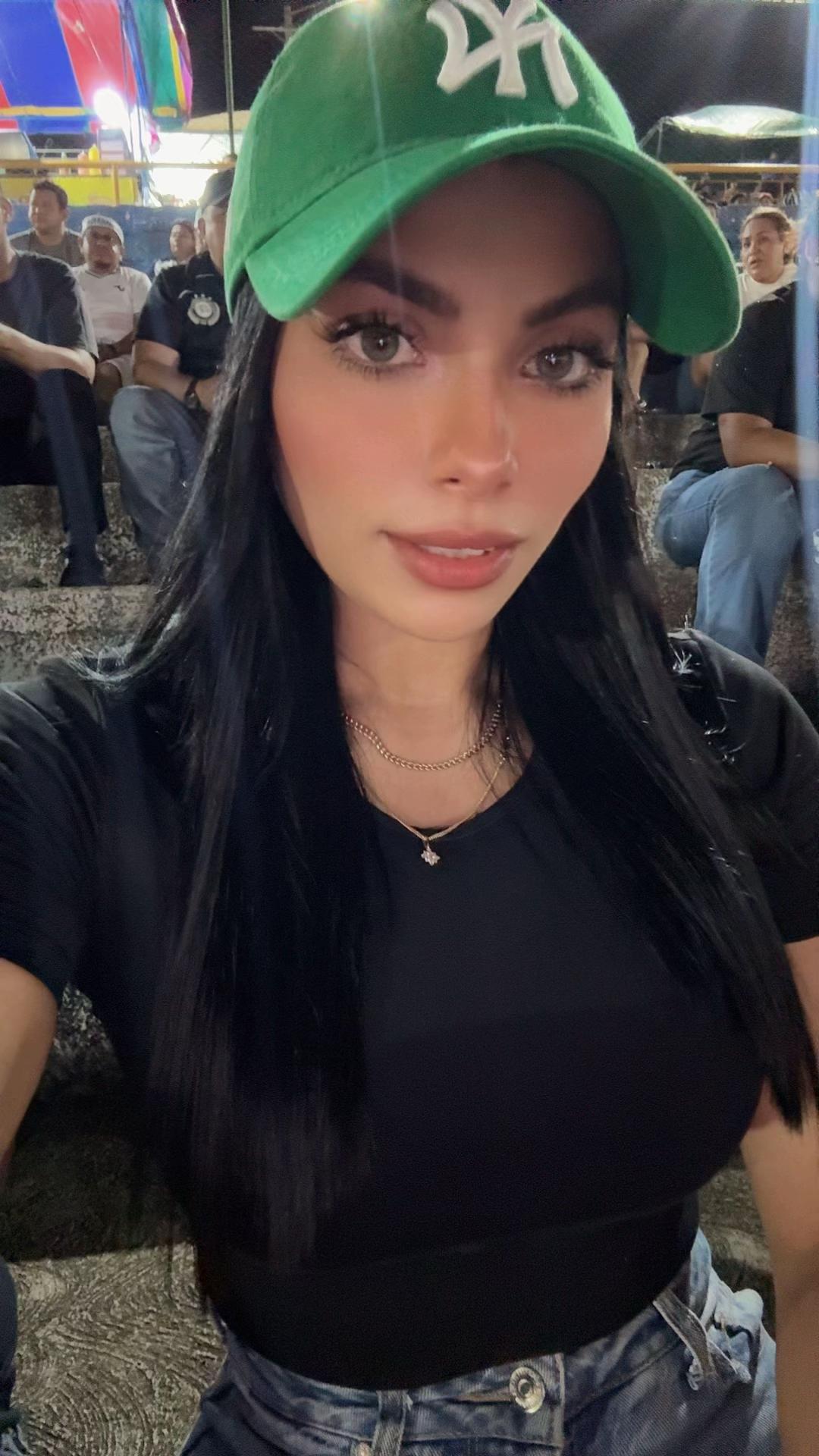 @Paola M