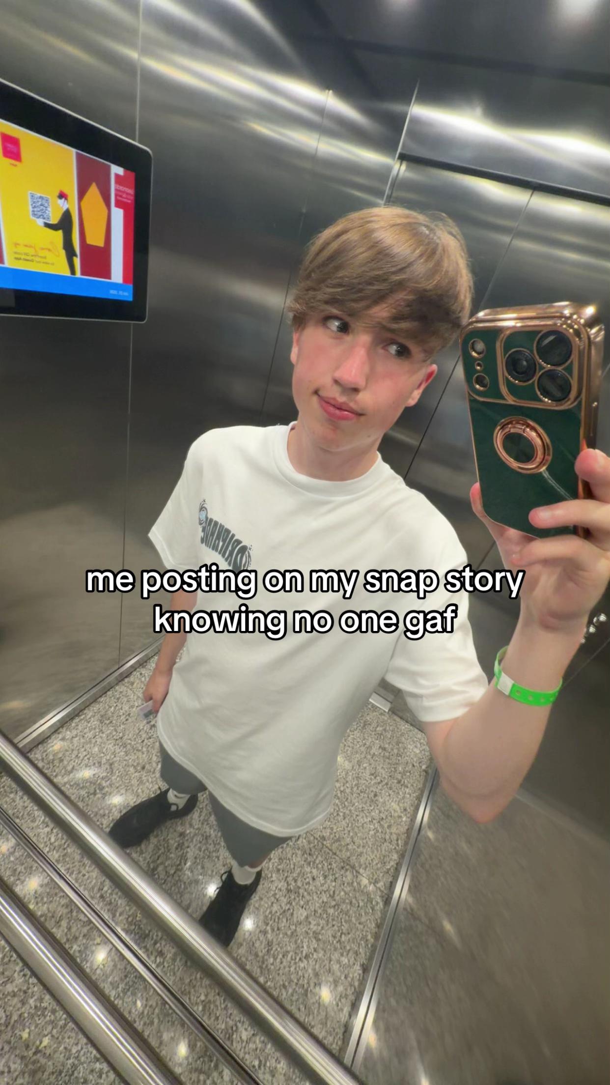 @Declan°