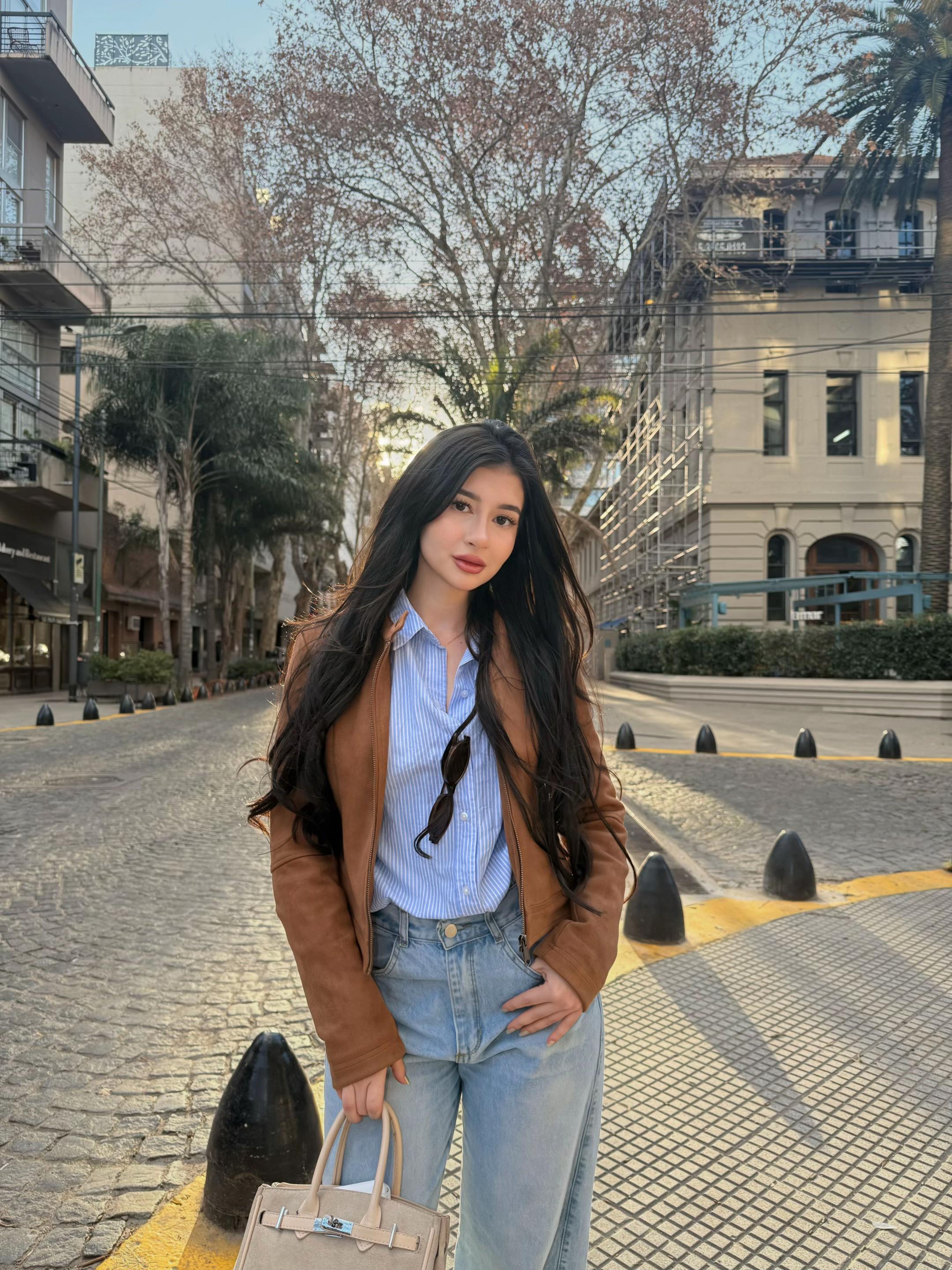 @Lavinia
