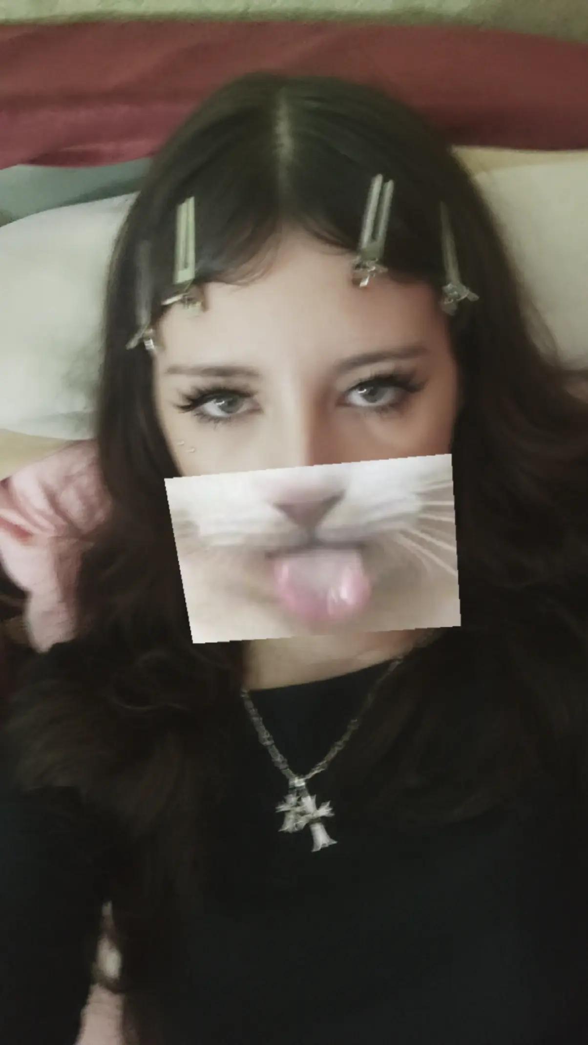 @^^