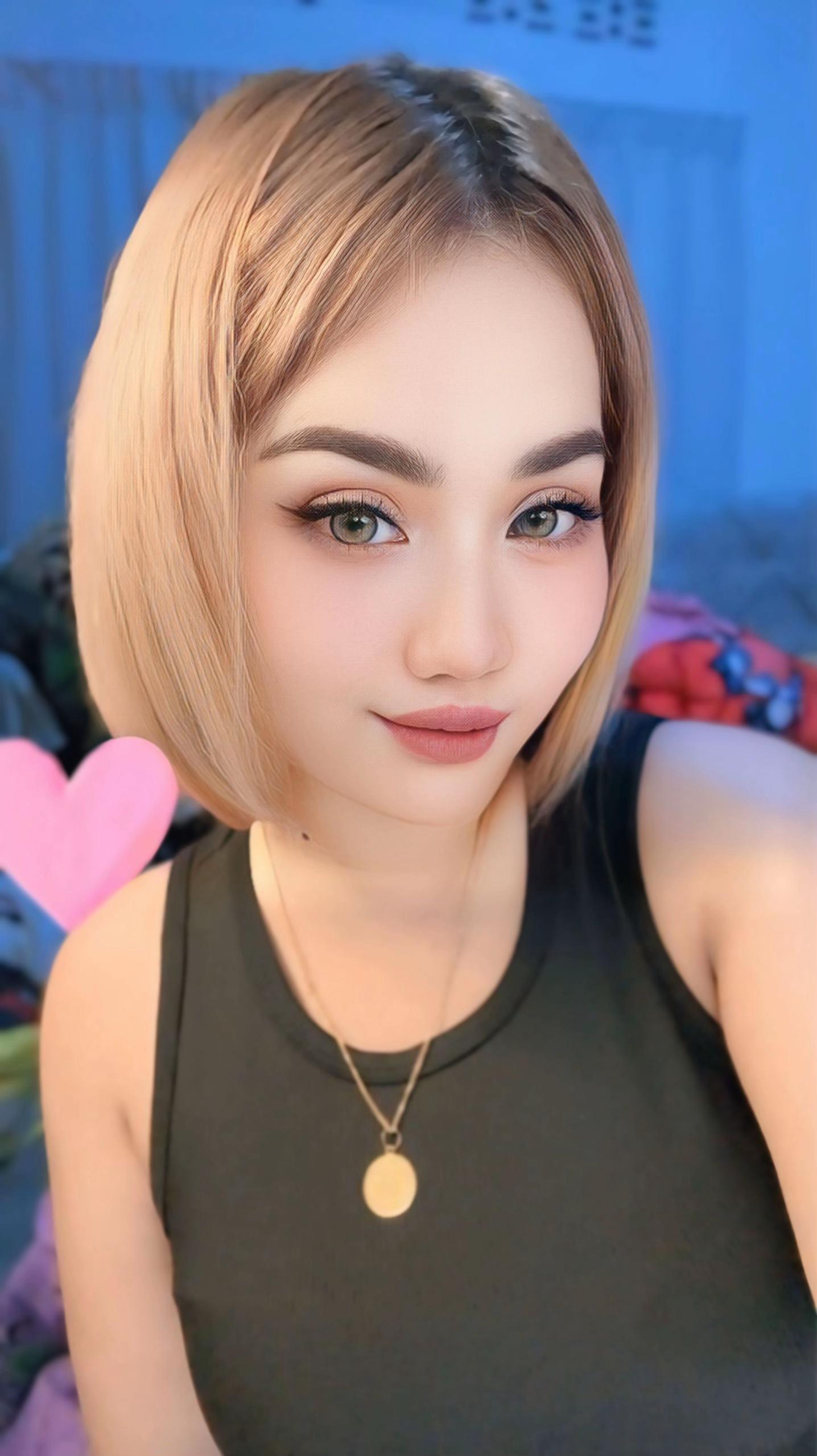 @qυєєηη_єукα👑