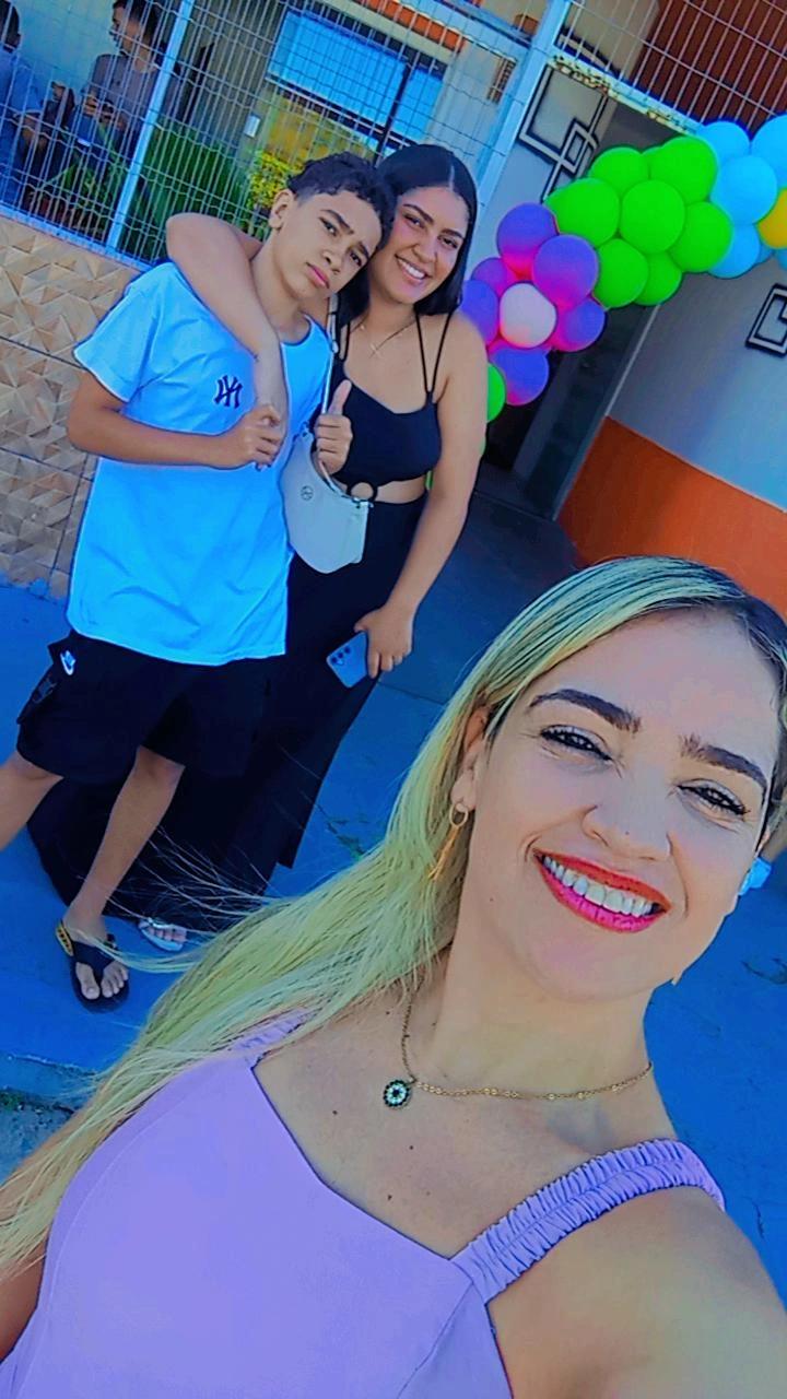 @Luciana Santos