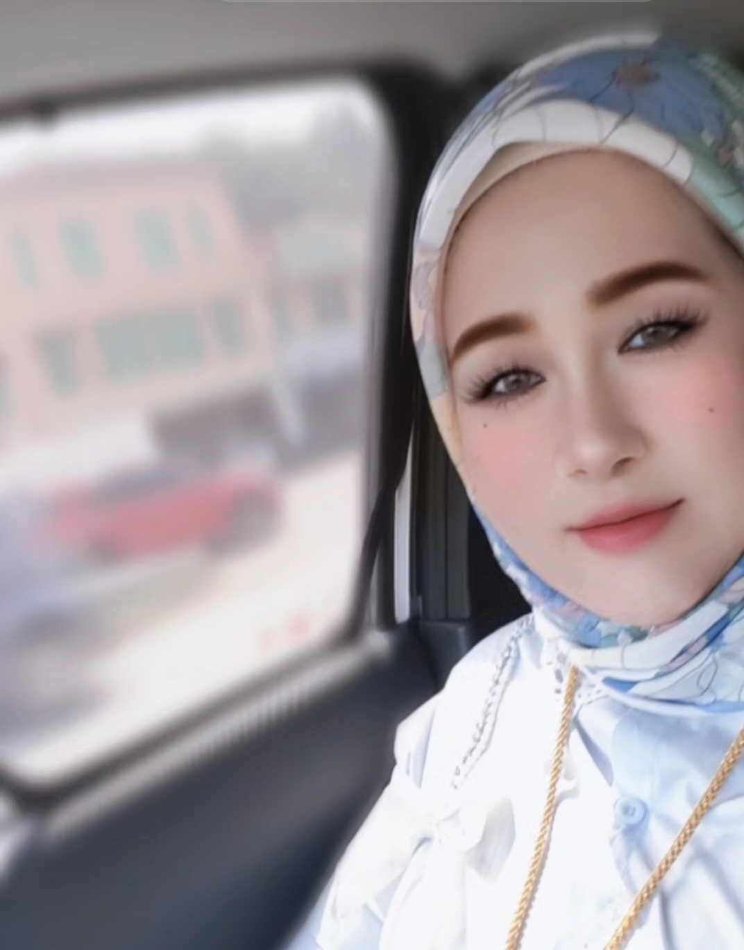 @Cik Puan Seri Aura