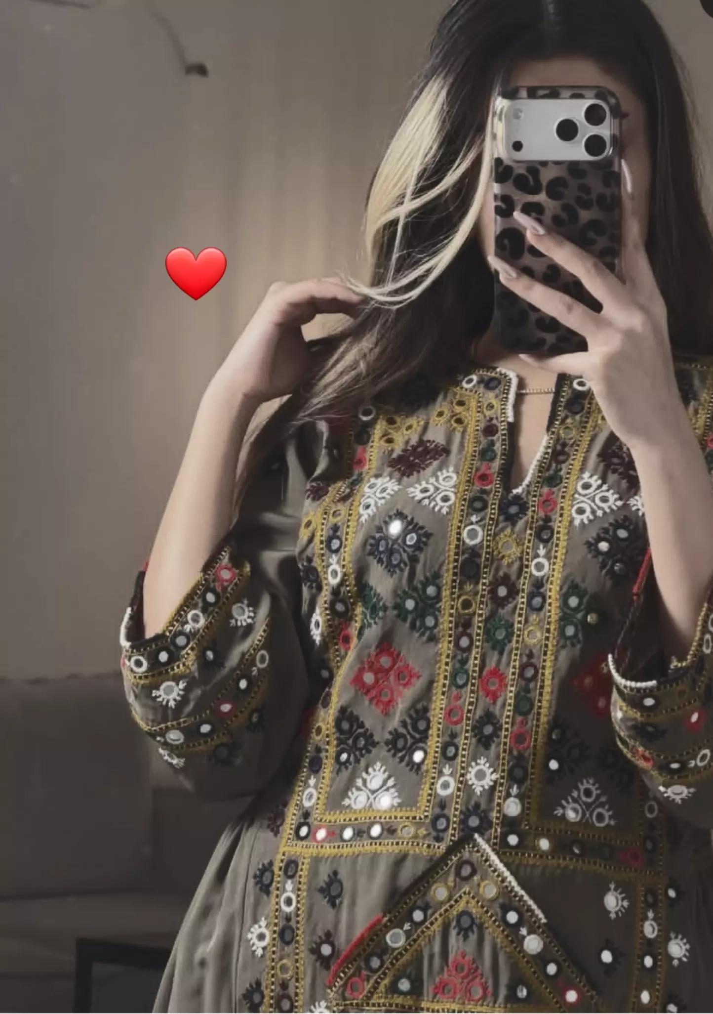 @H😚
