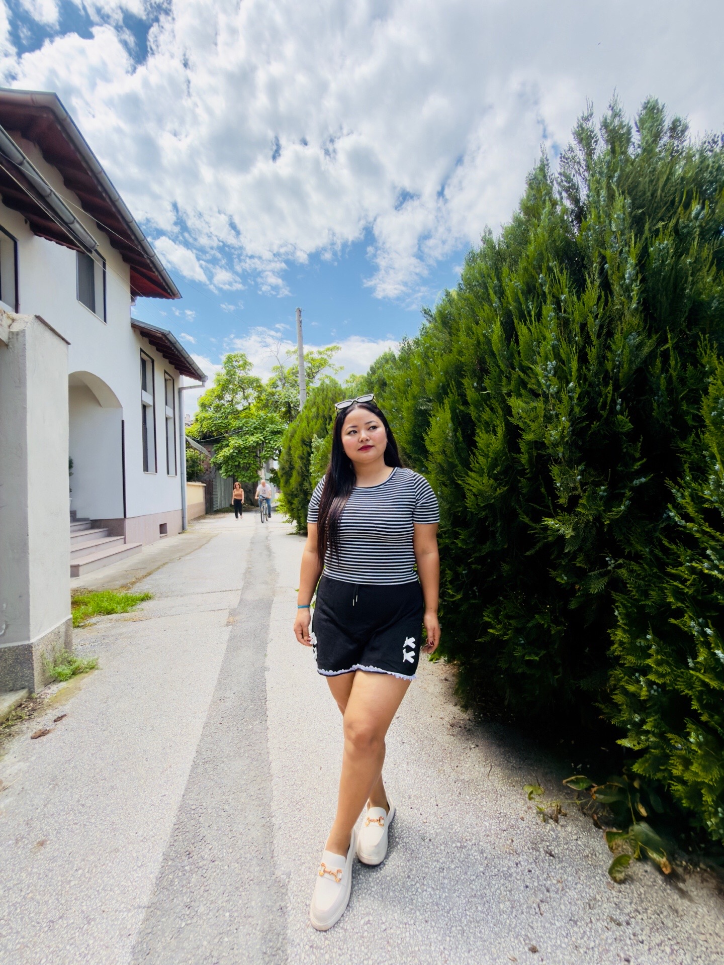 @Usha magar 🇧🇬🇪🇺