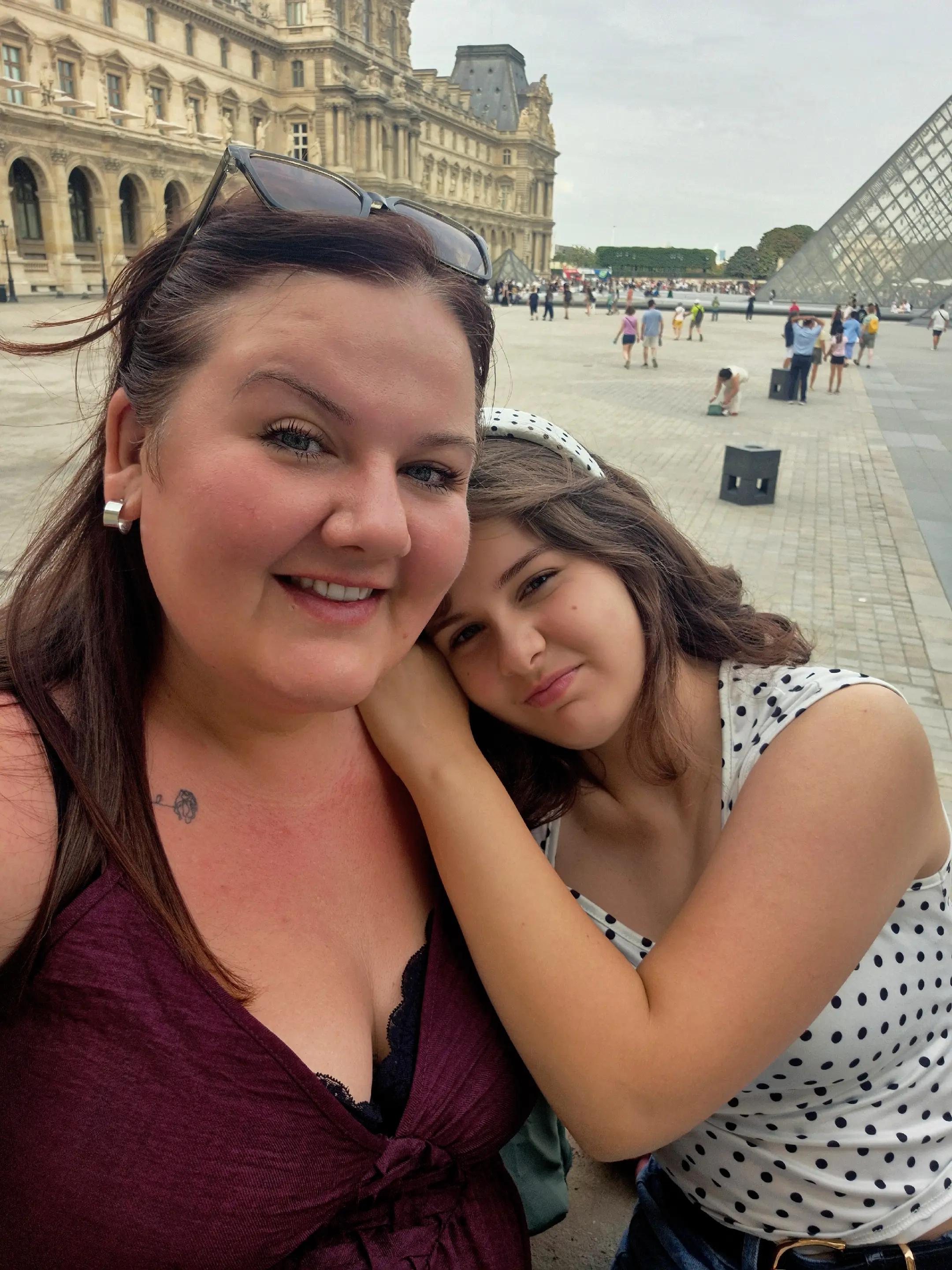@Laura | Plus Size Confidence