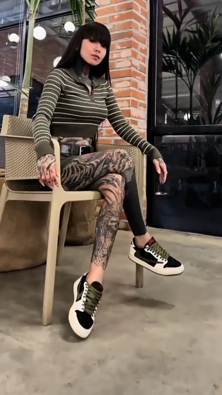 @𝕷𝖆𝖉𝖞𝖘𝖙𝖆𝖙𝖙𝖔𝖔