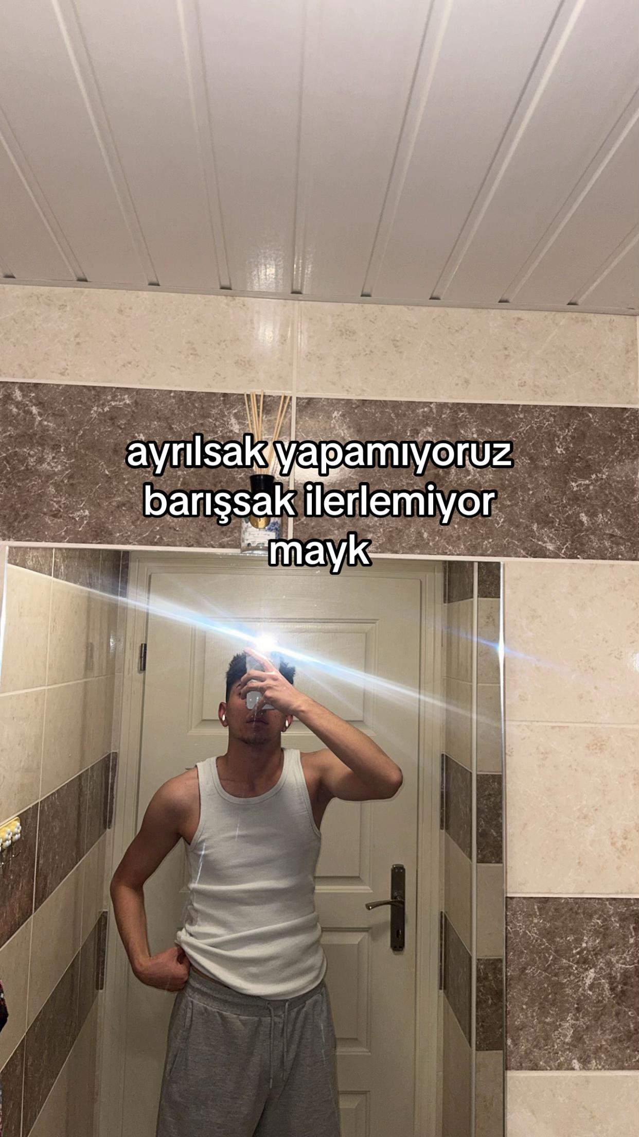 @k4rmdou1