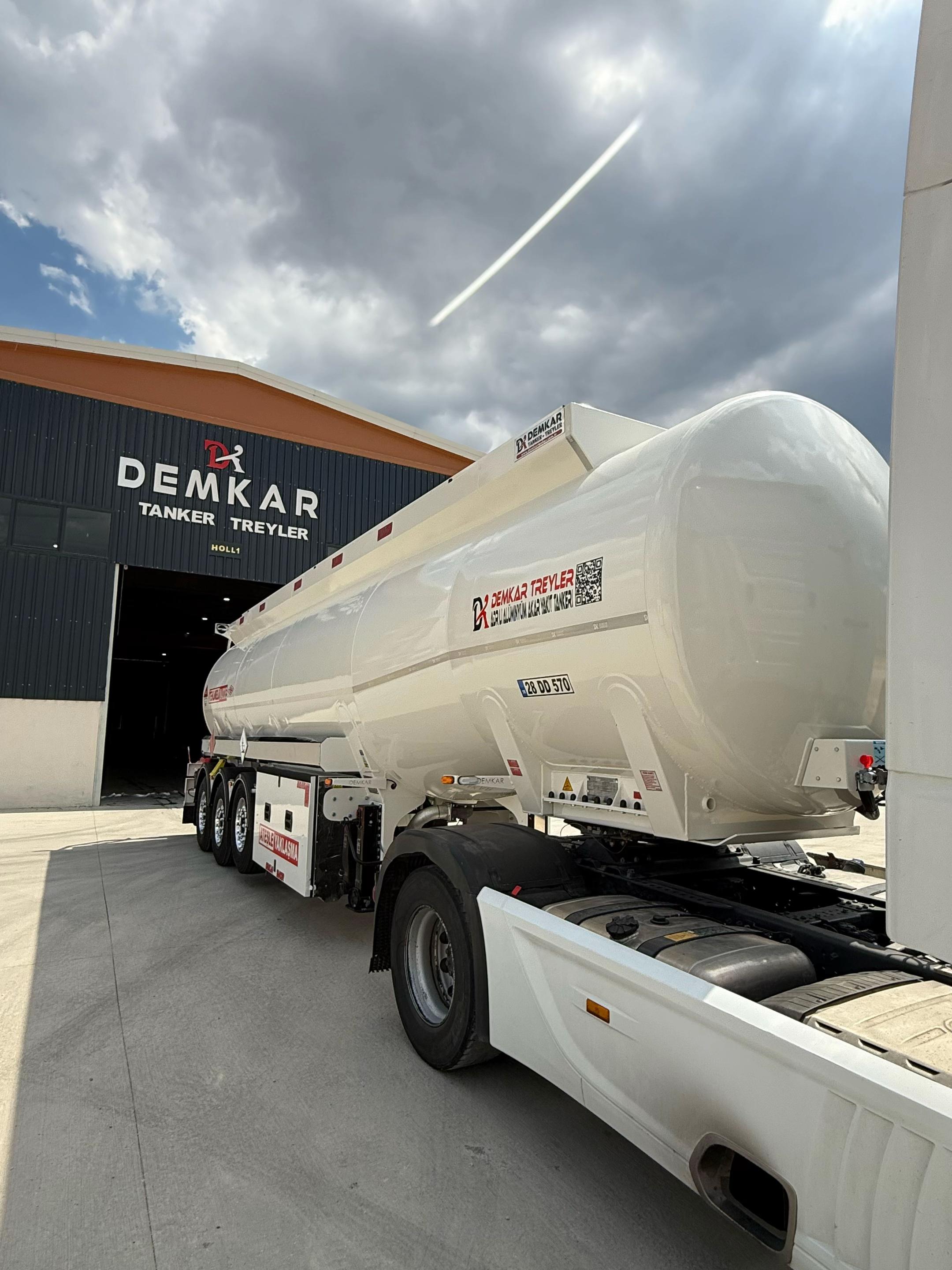 @demkar_tanker