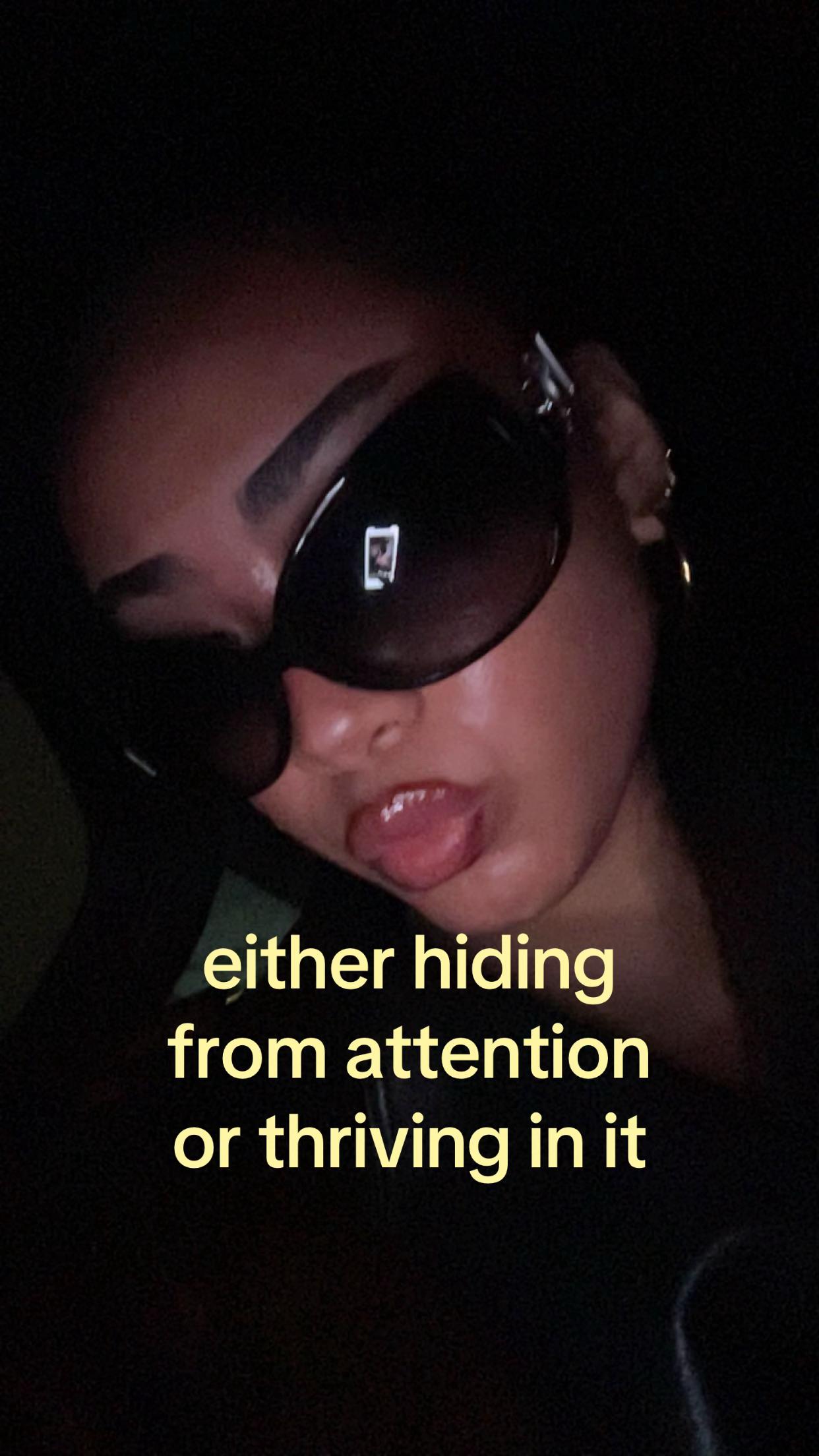 @TH💋NIA