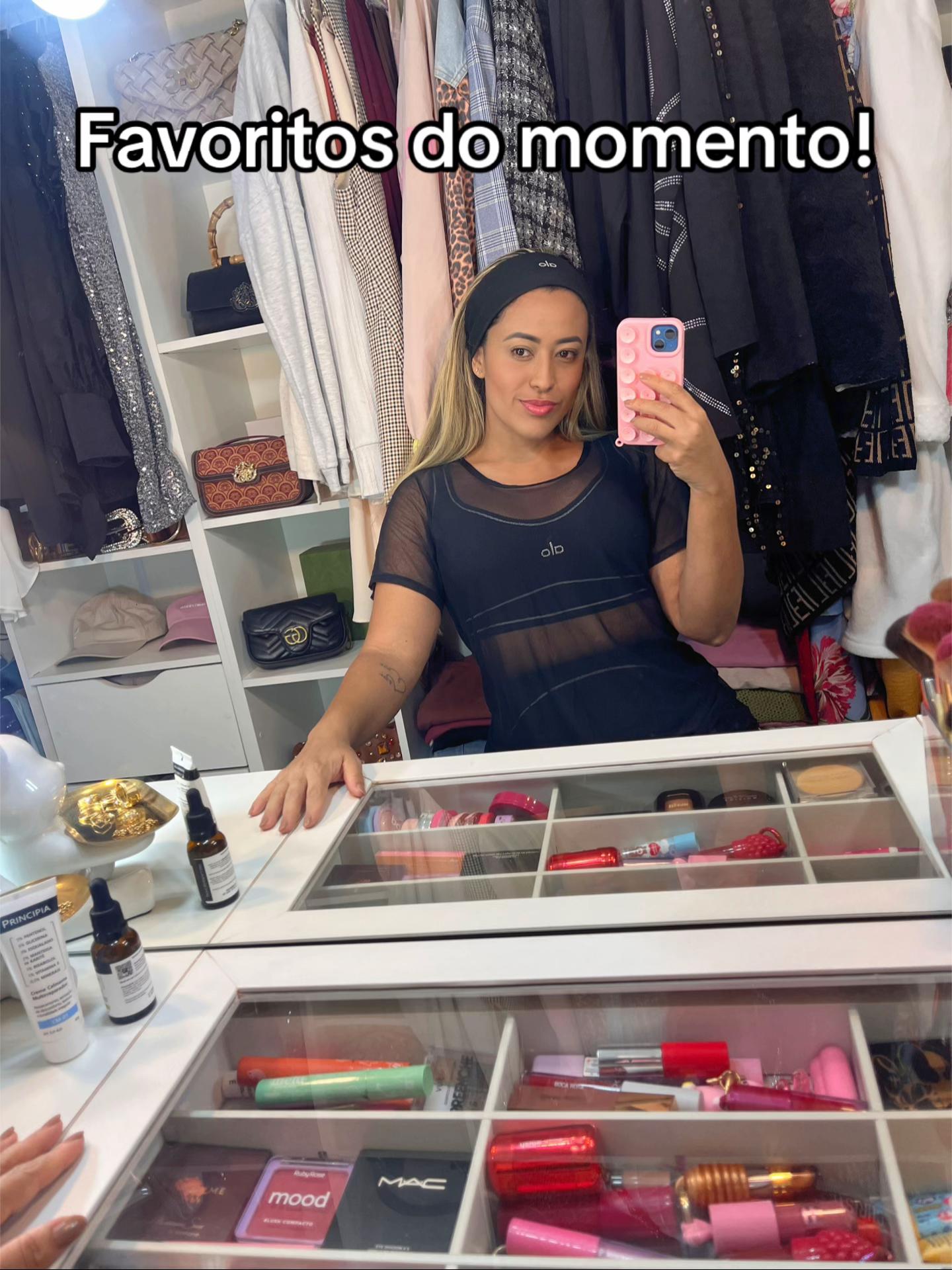 @Bella