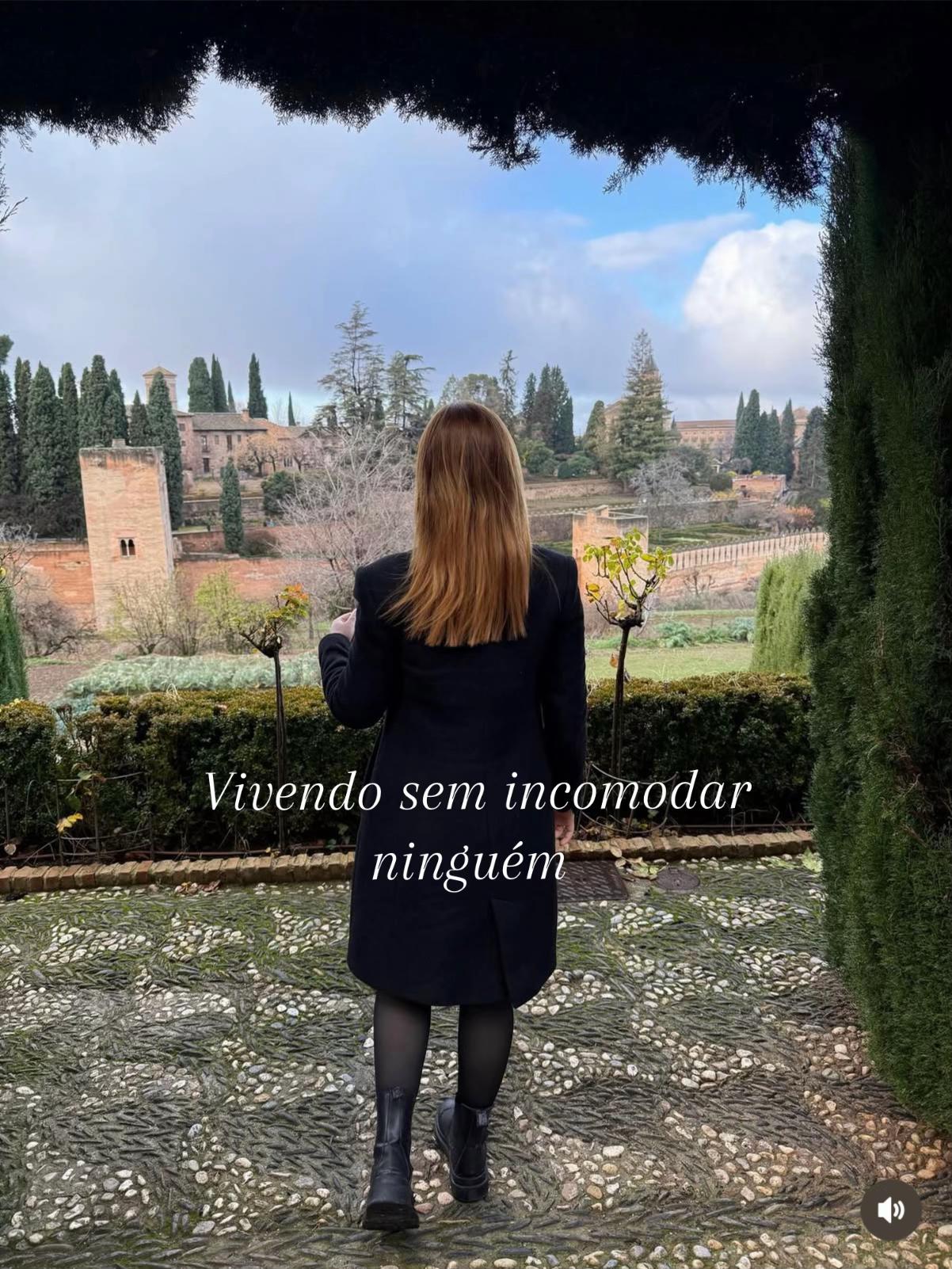 @Nicolli