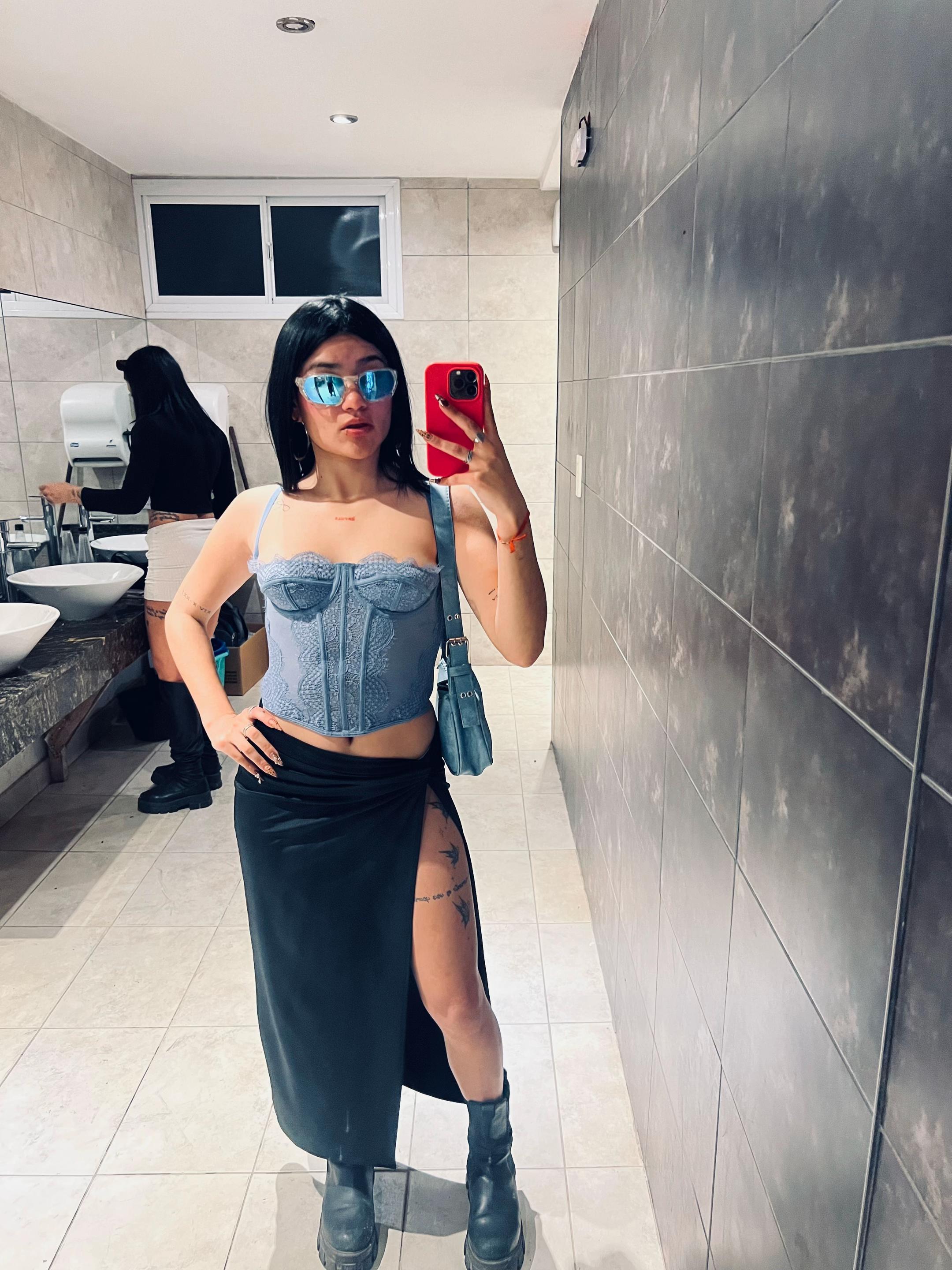 @Micaela