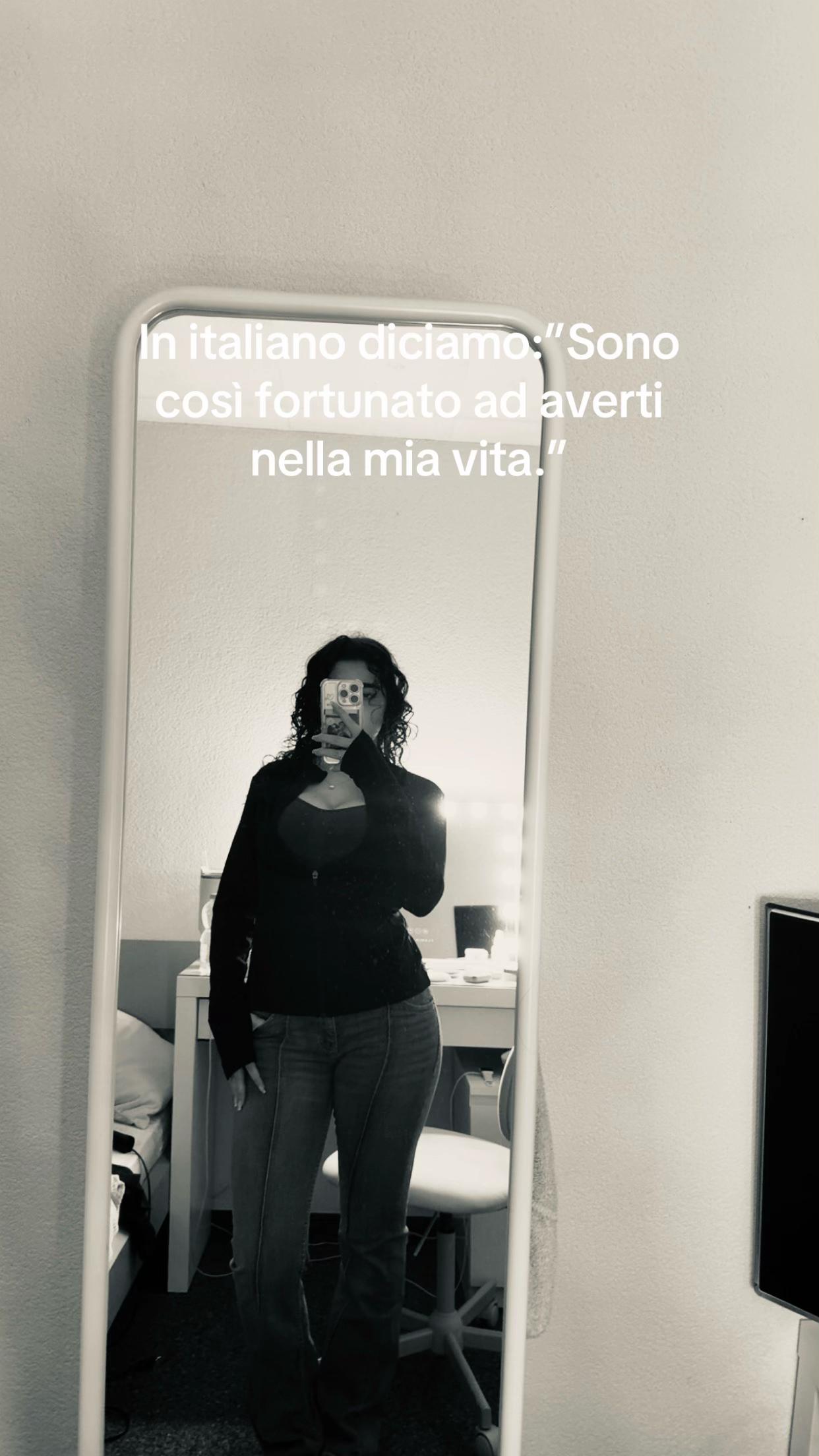 @🫐