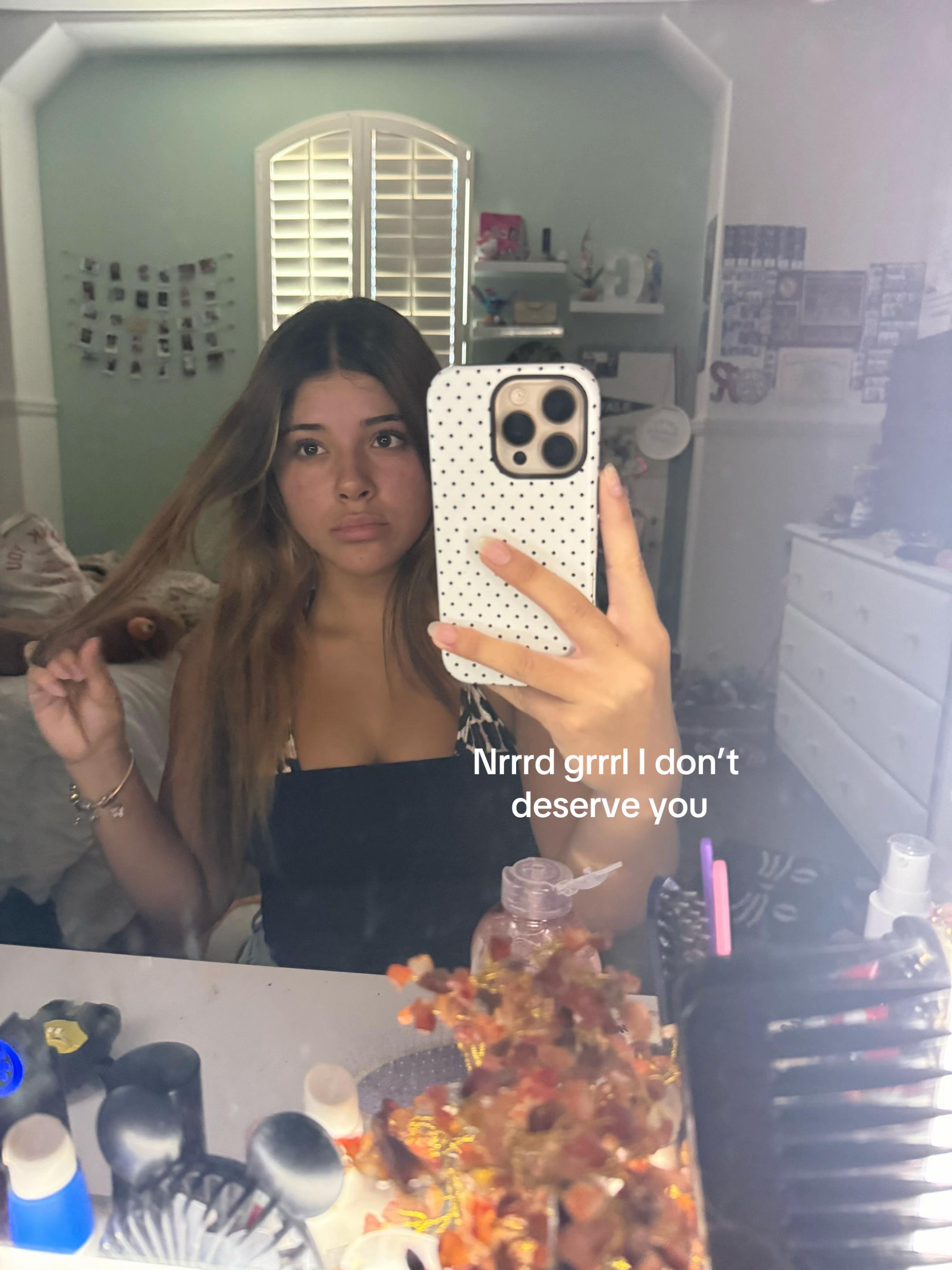 @𝓰𝓲𝓼𝓮𝓵𝓵𝓮♡︎