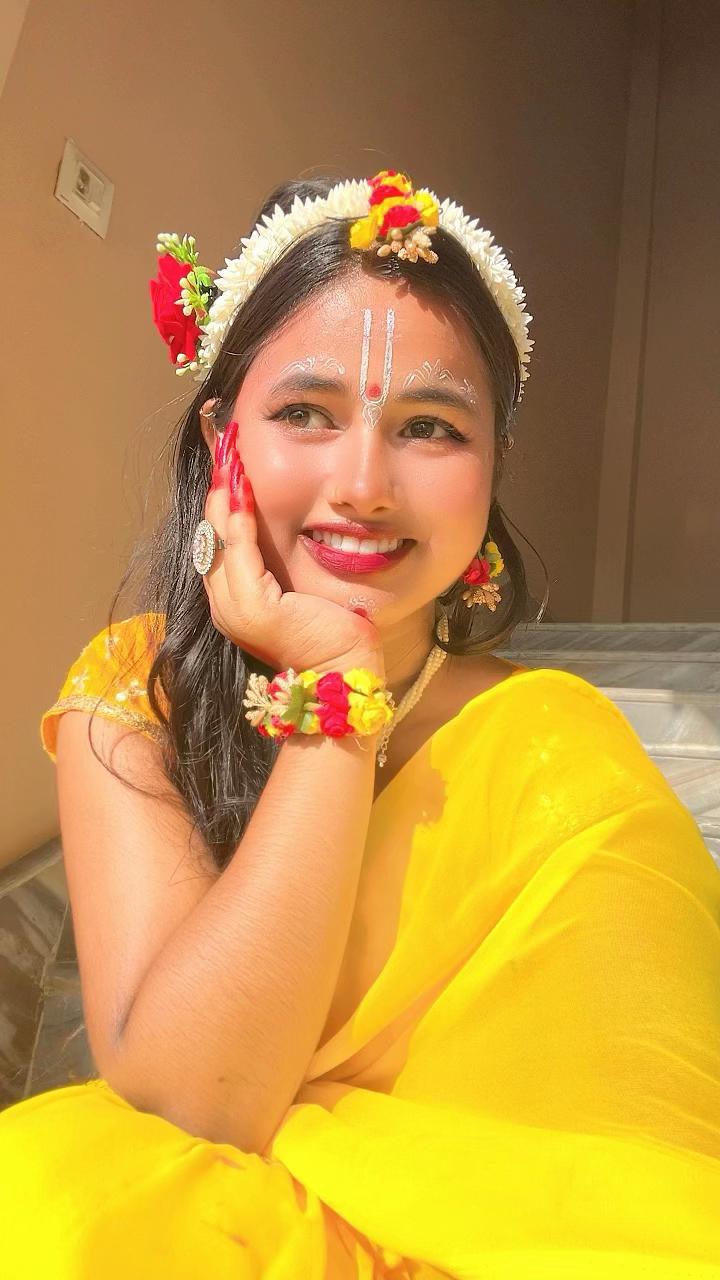 @Aachal Thakur👰🔥😎💐
