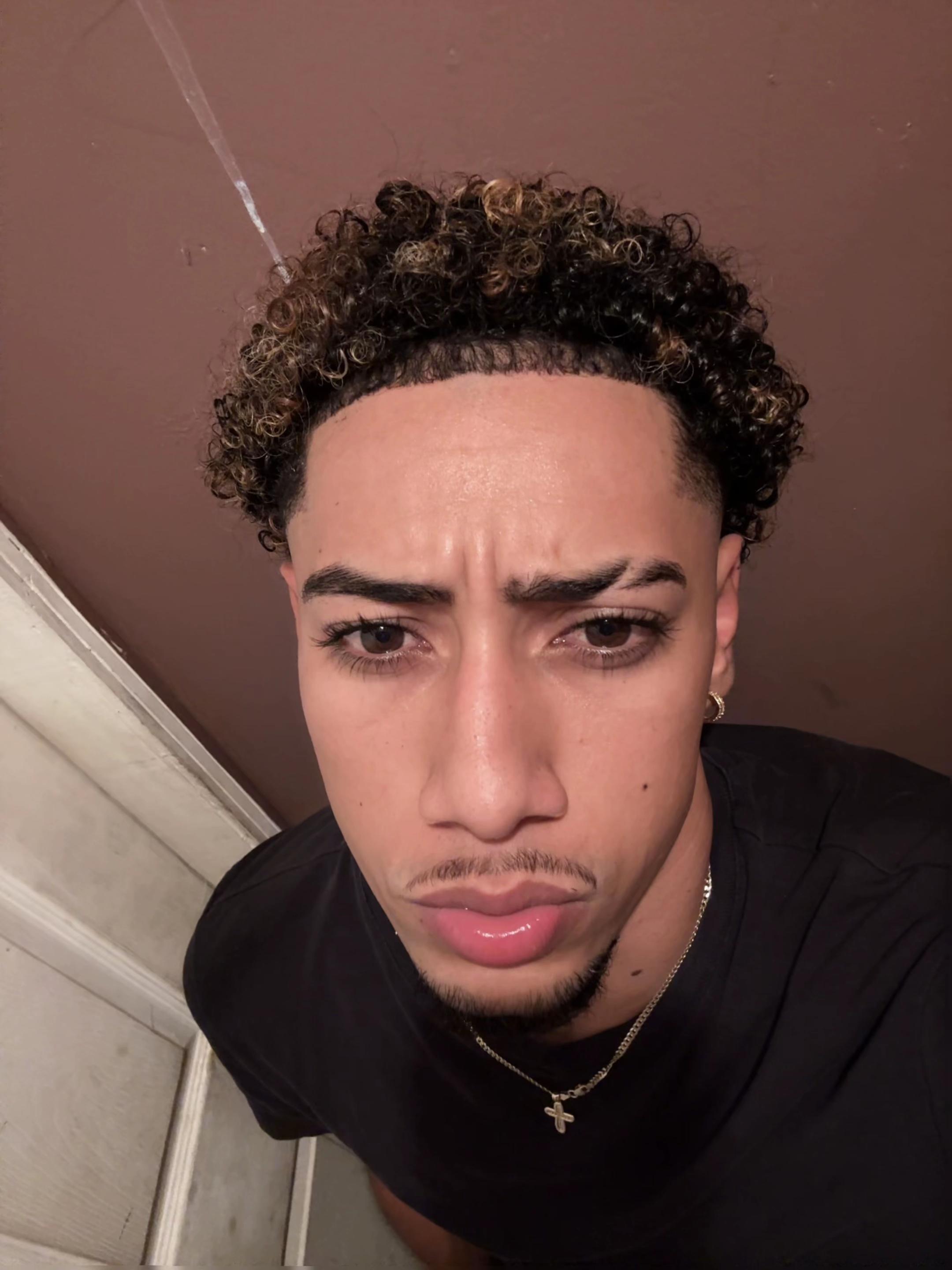 @Angelito🇭🇳🤴🏽