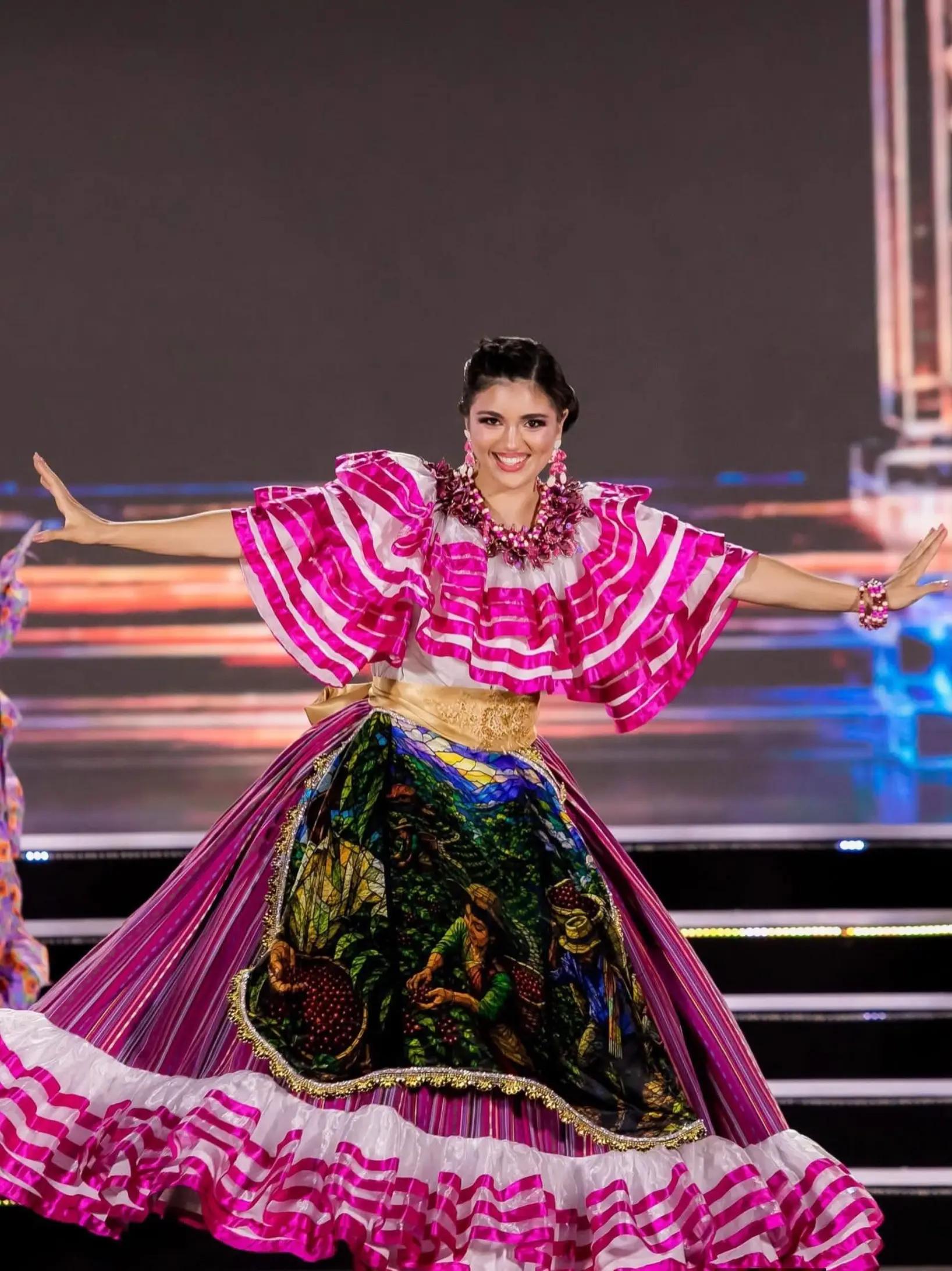 @Fans Miss universe El Salvador