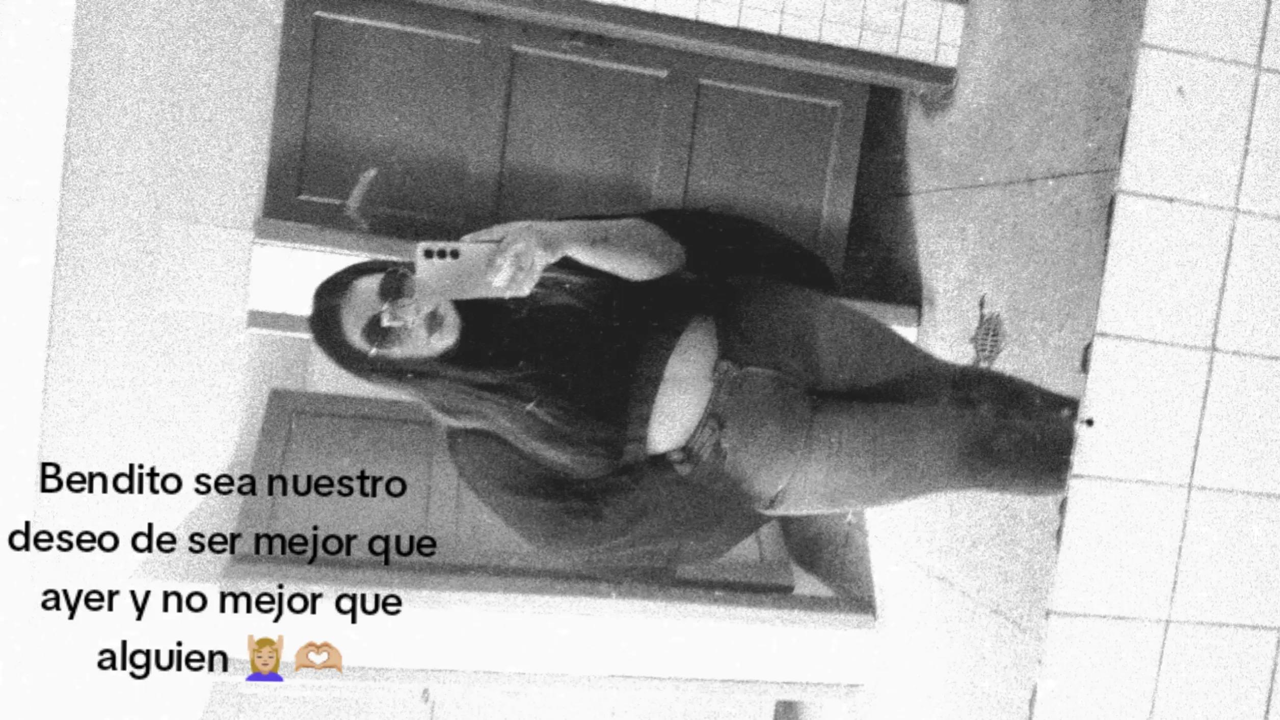 @Monse🦋