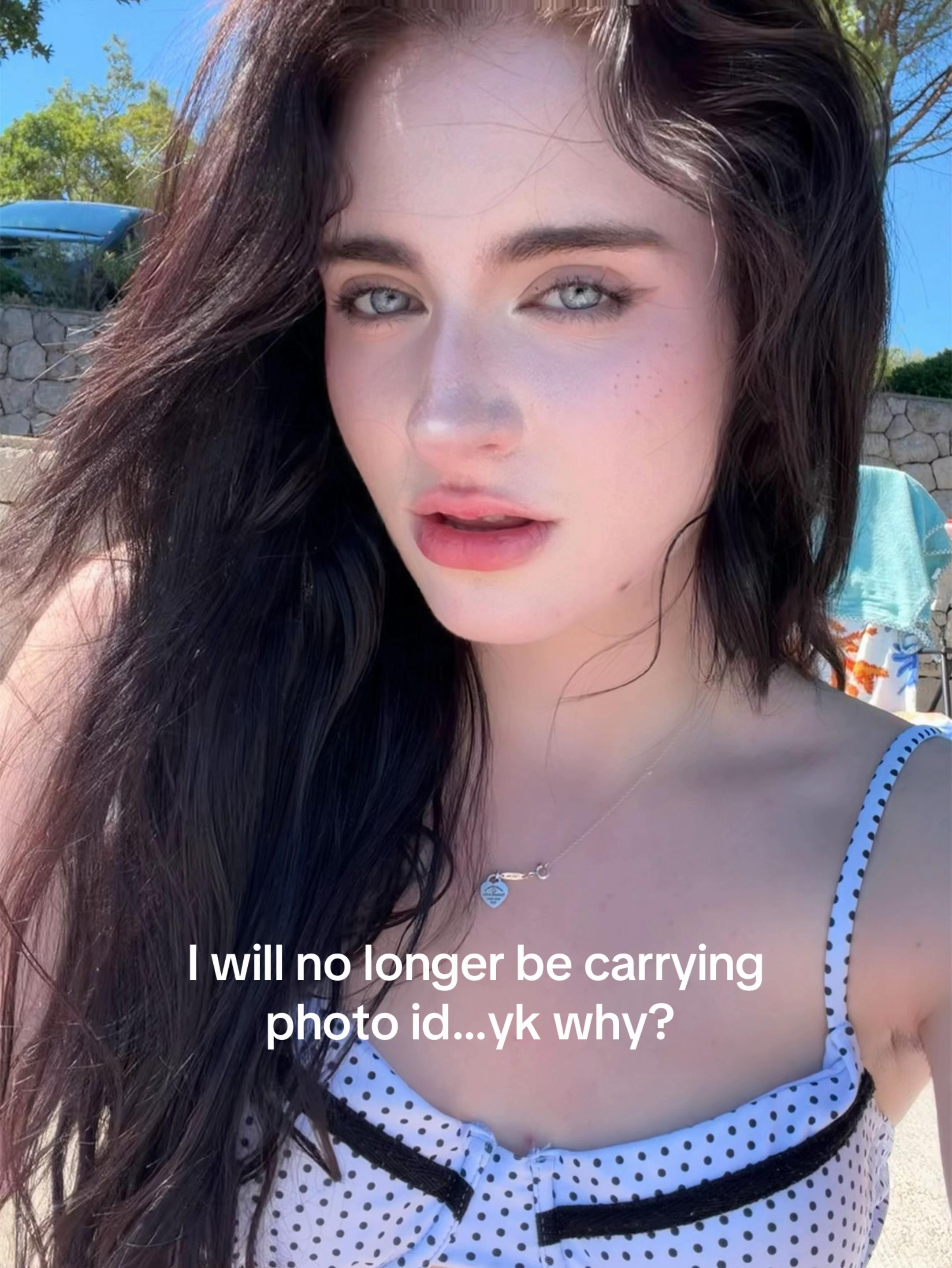 @livingforlola