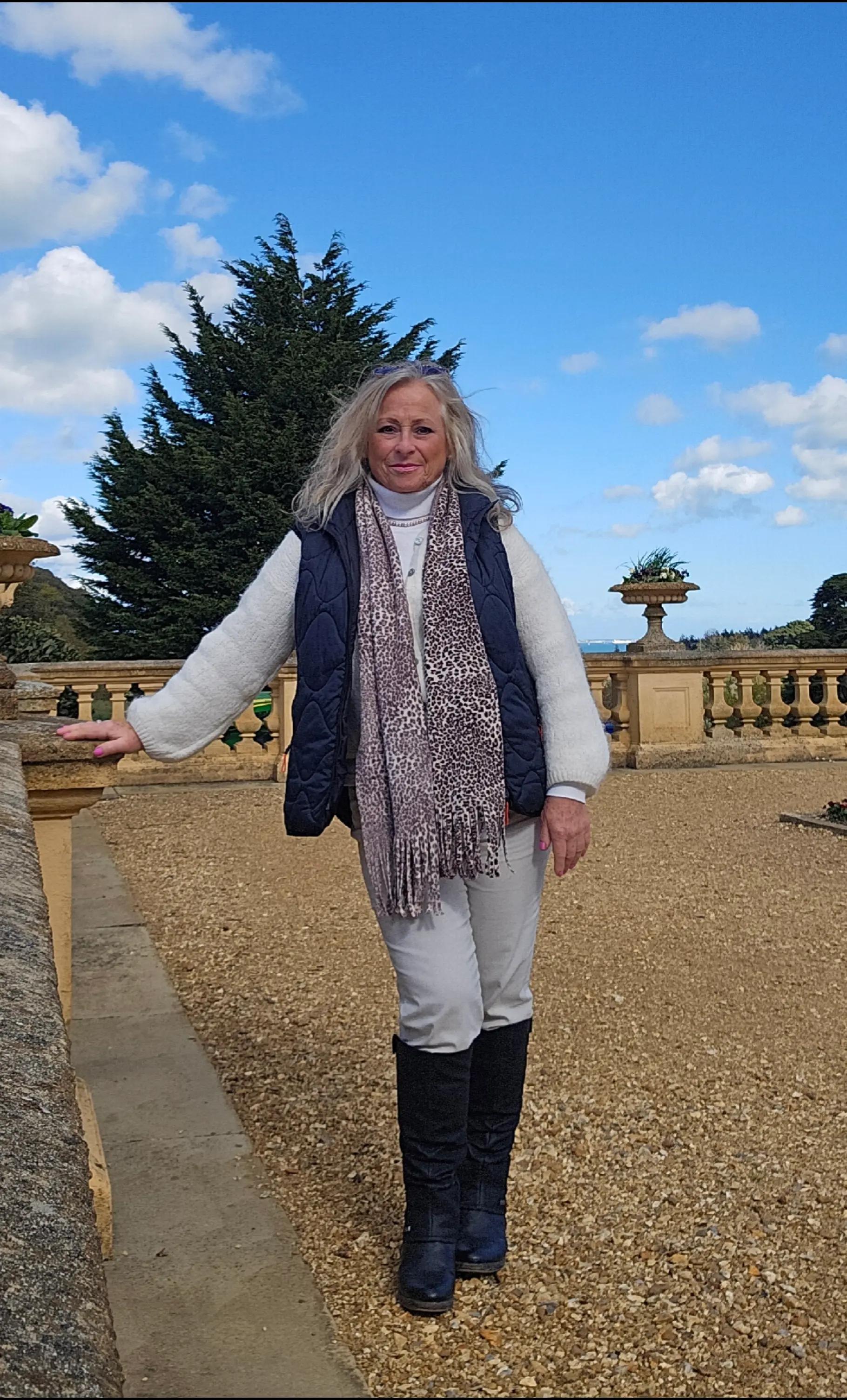 @Beverley Poole