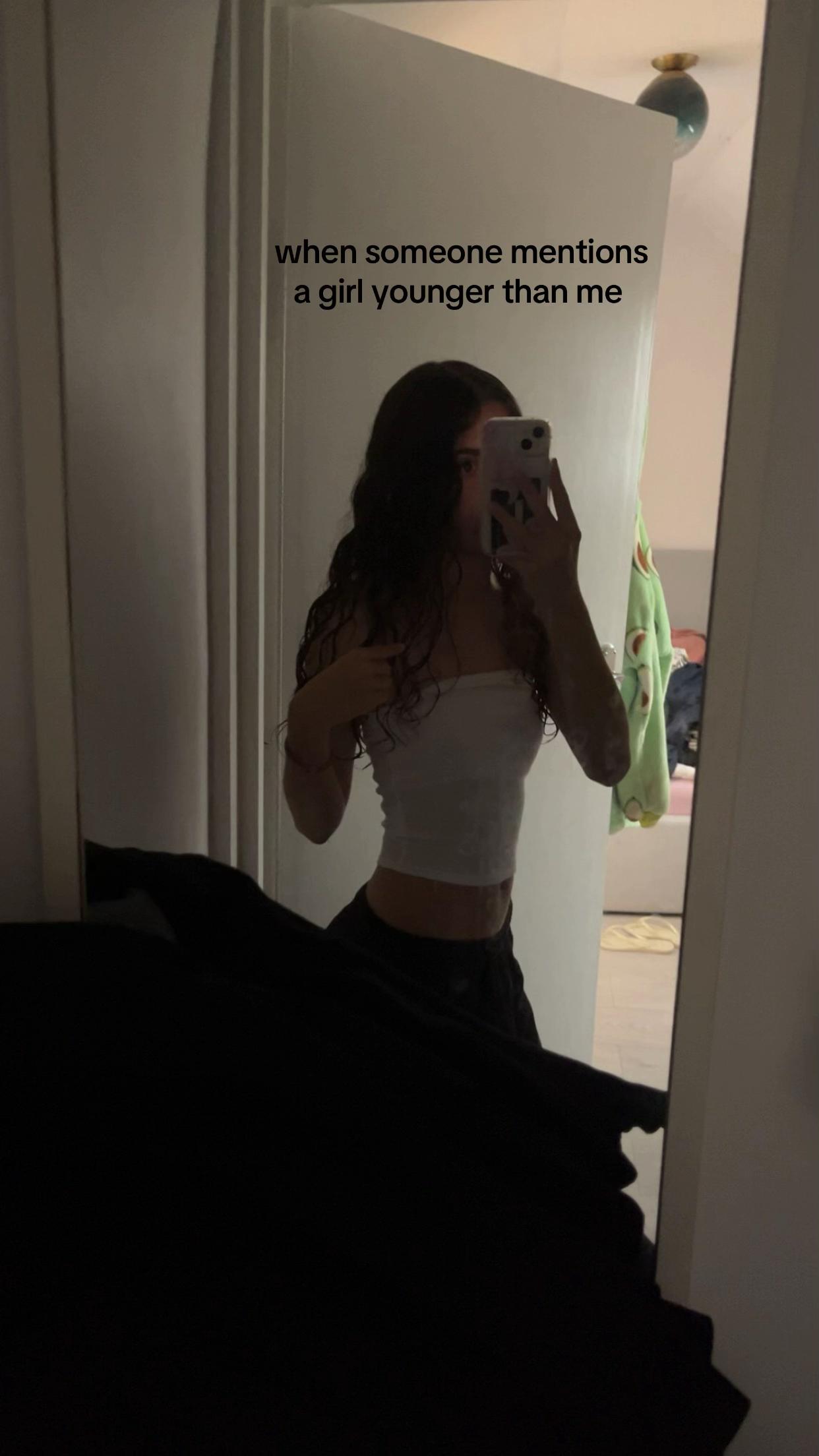@️