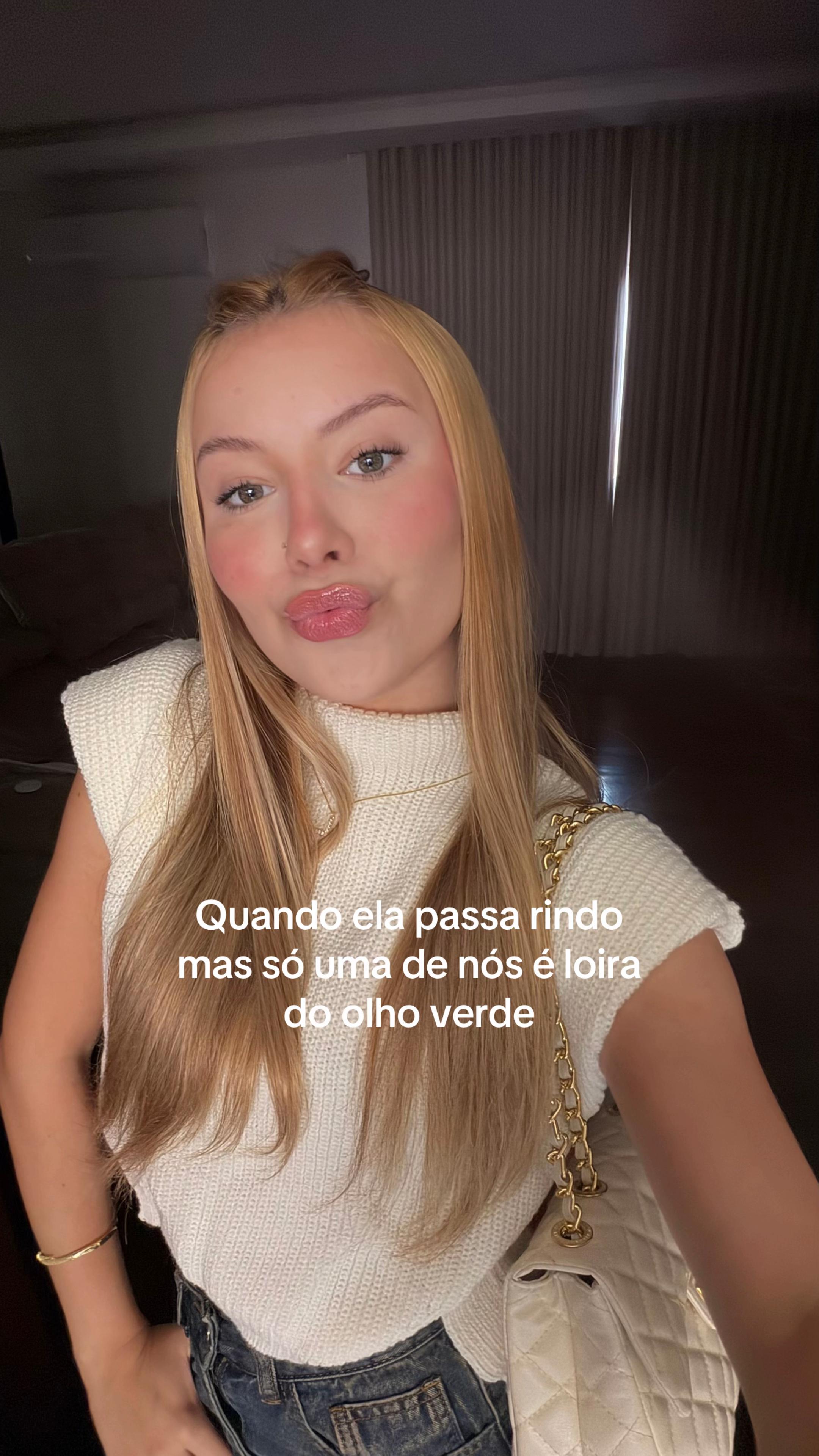 @Ana Carolina Csiszer