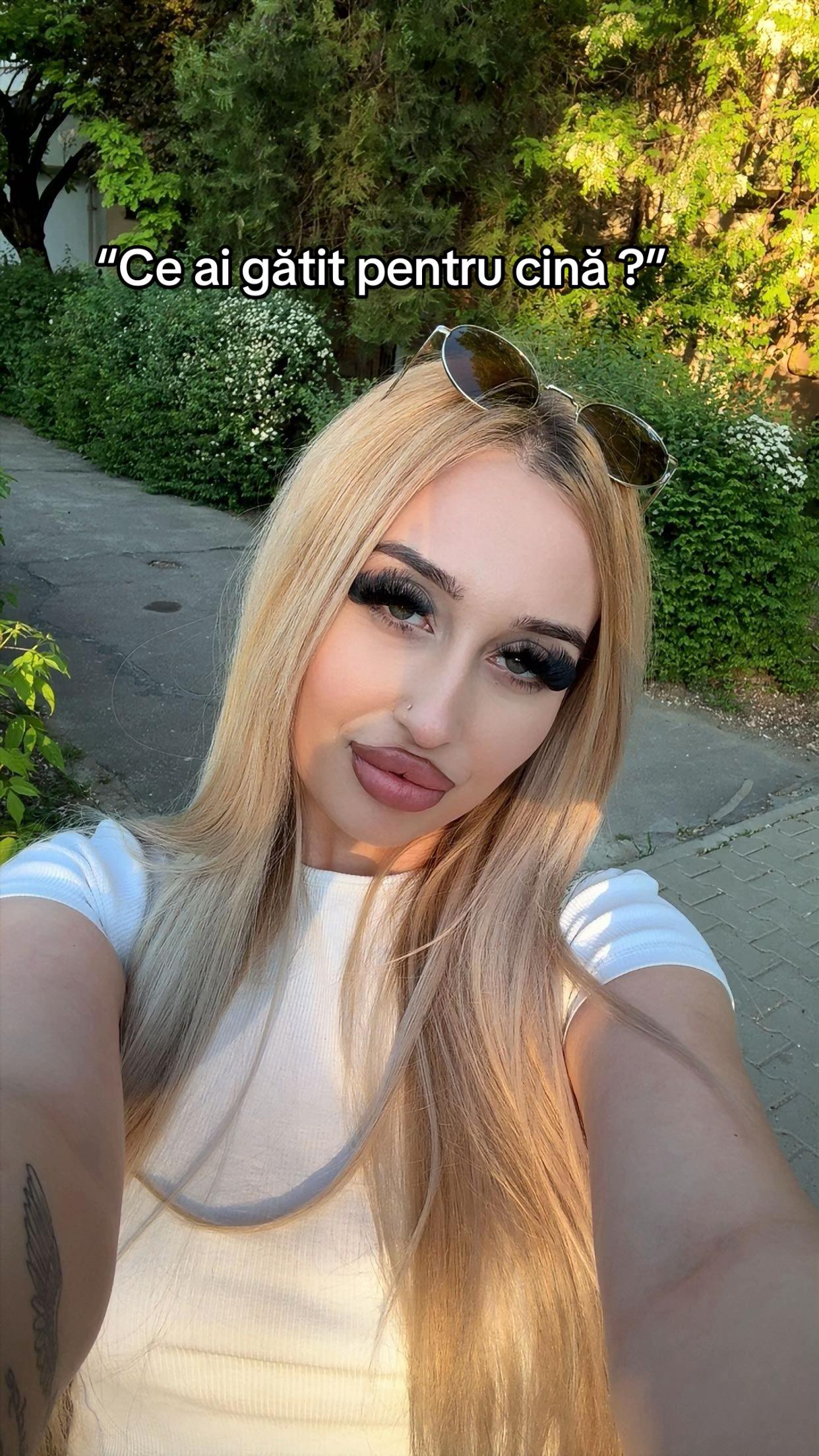 @C💫
