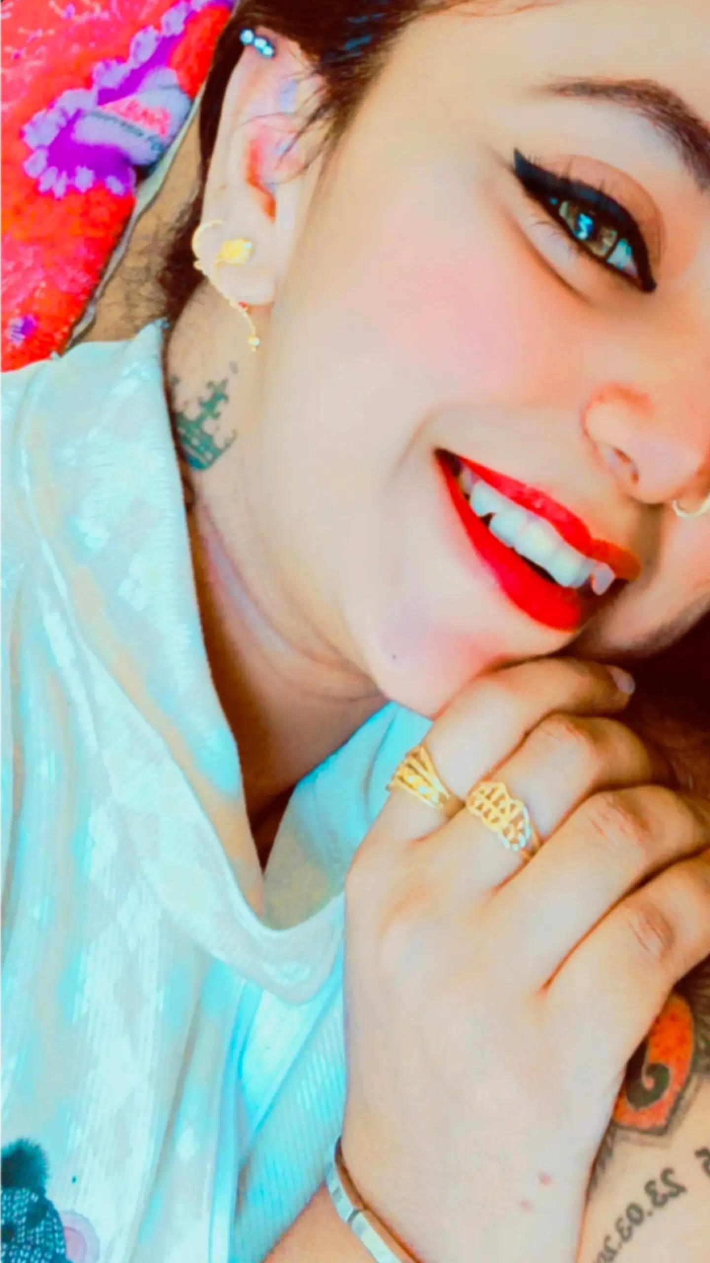 @💛🕊️SMILE_QUEEN🕊️💛
