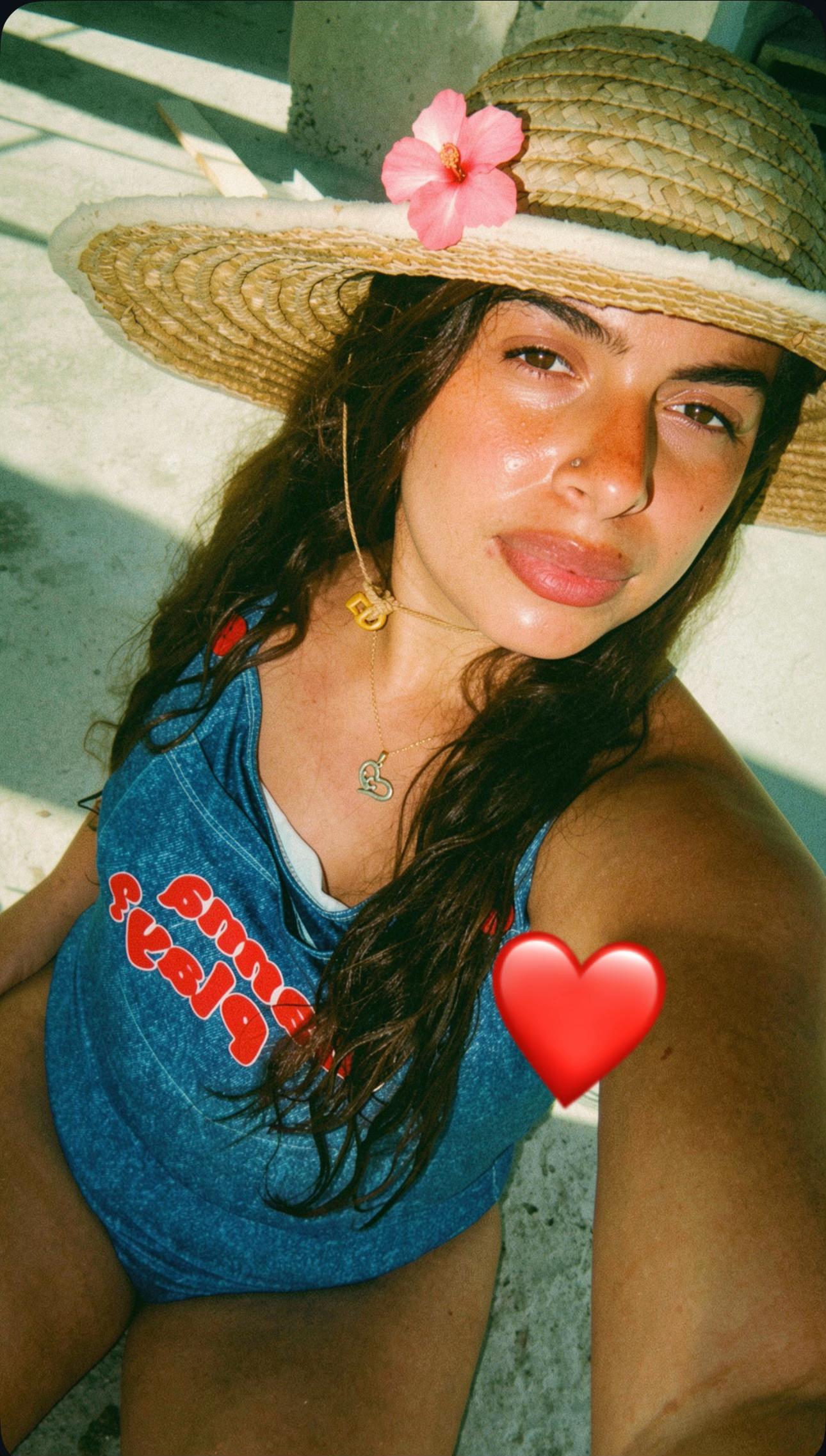 @Lizbeth18