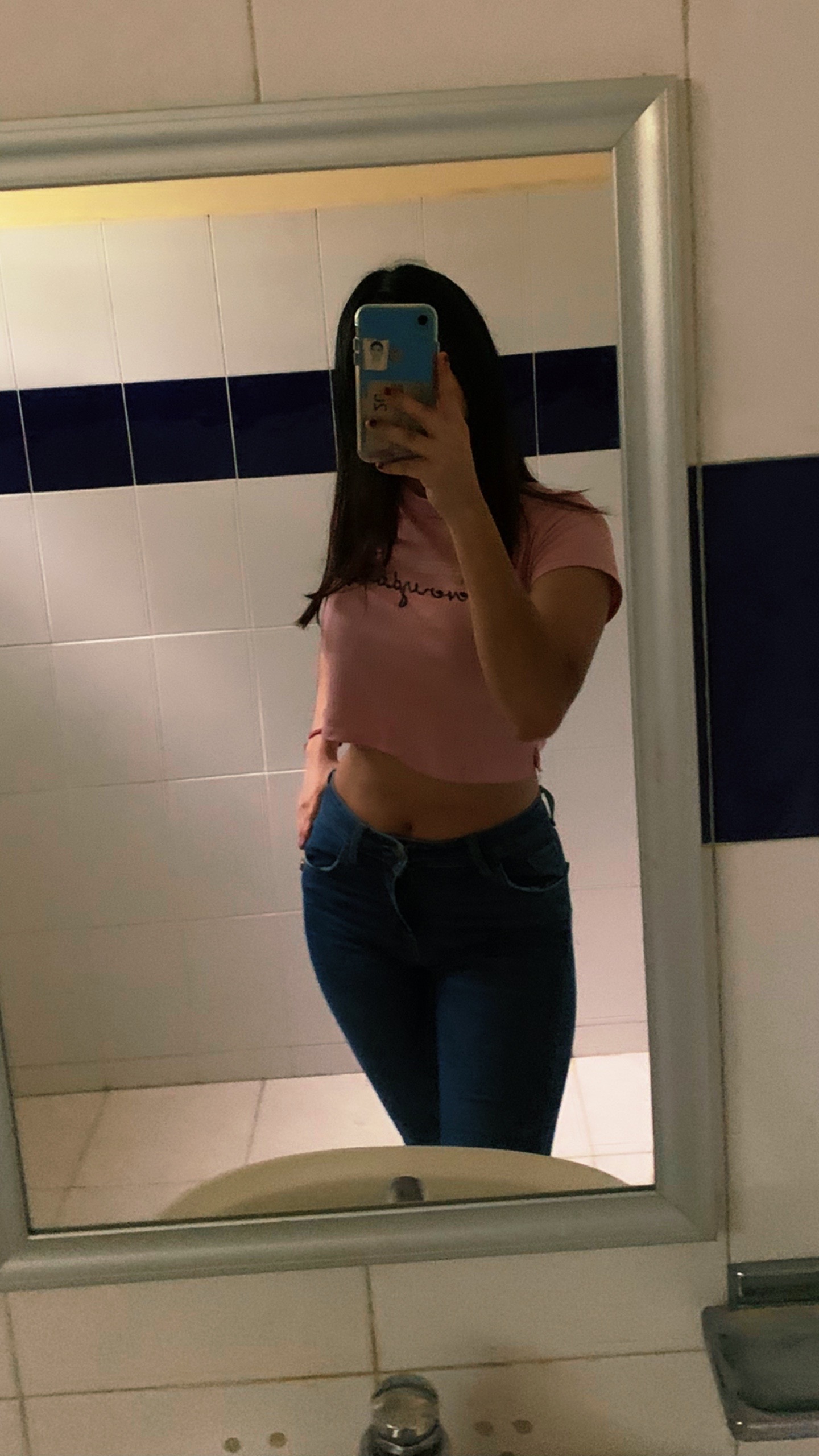 @🐝