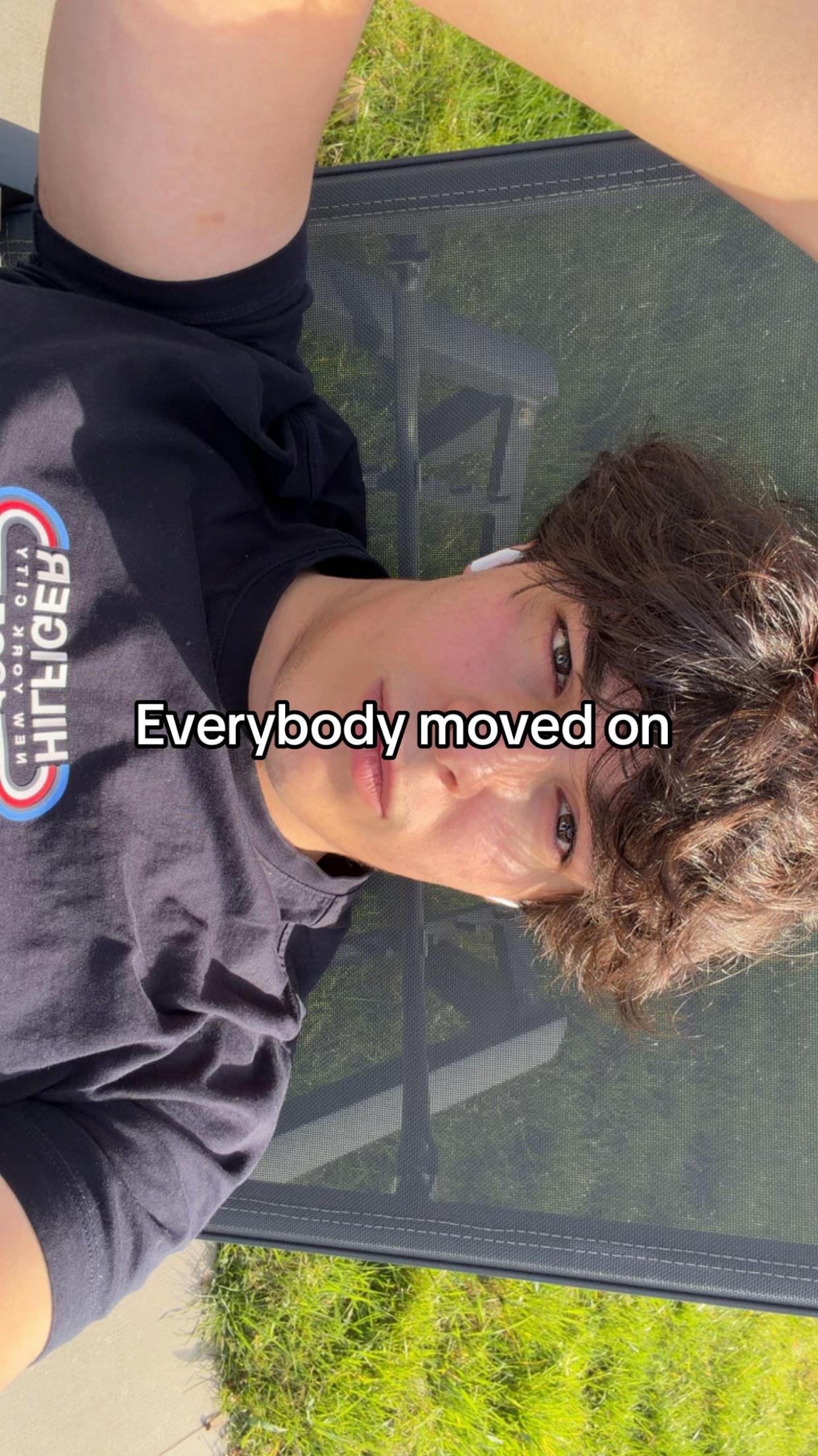 @-M