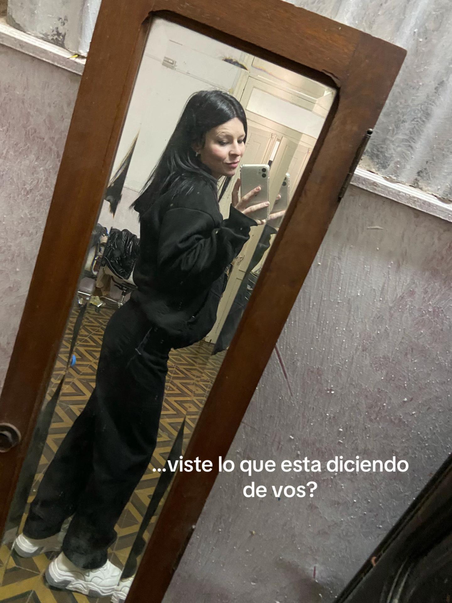 @Ari Acuña