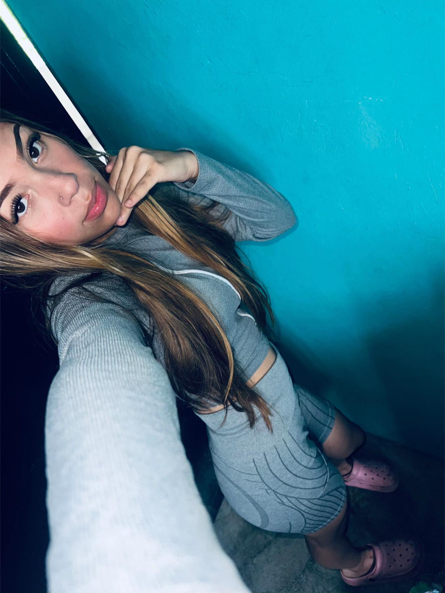 @Paola👑.