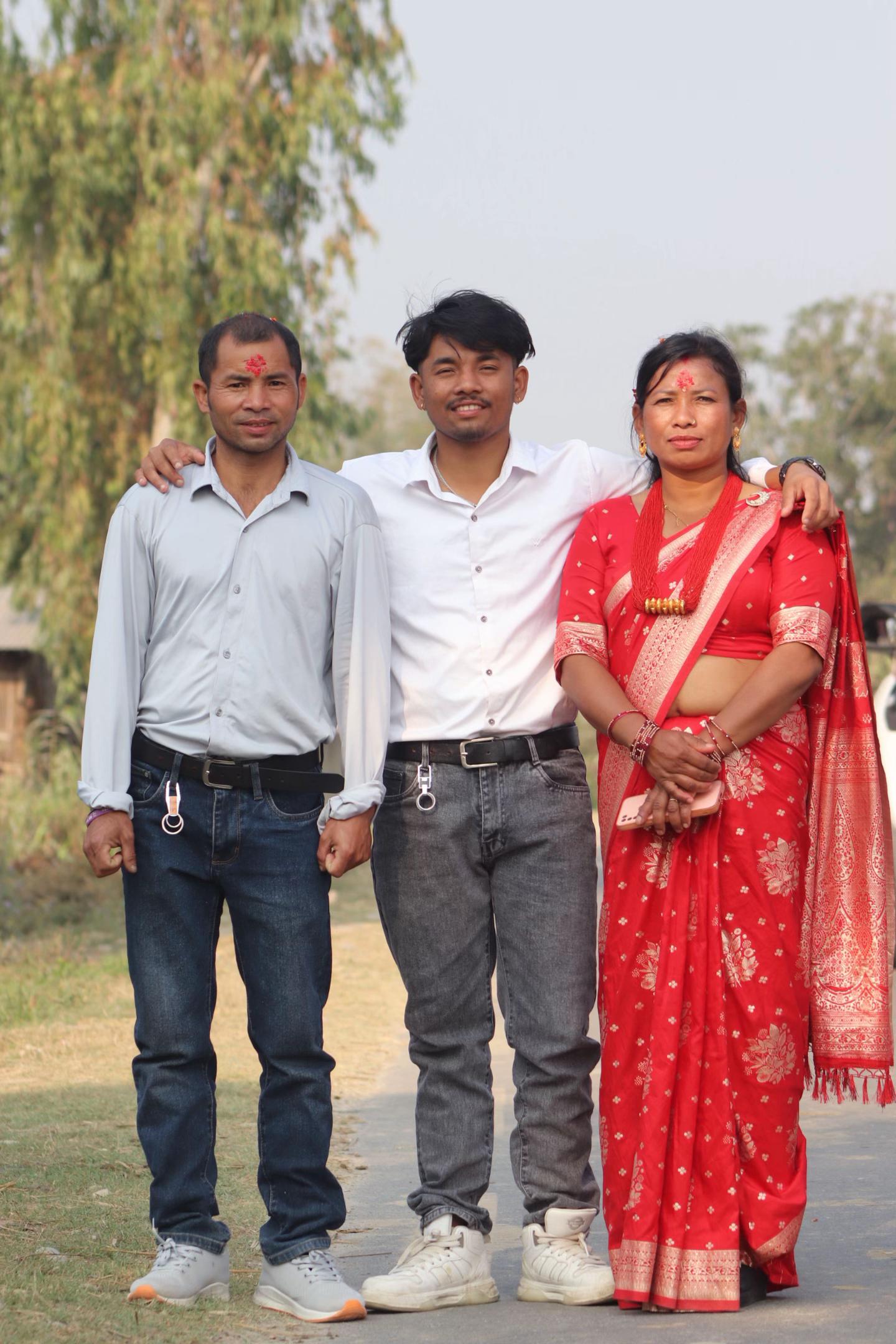 @निराजन बखरिया 