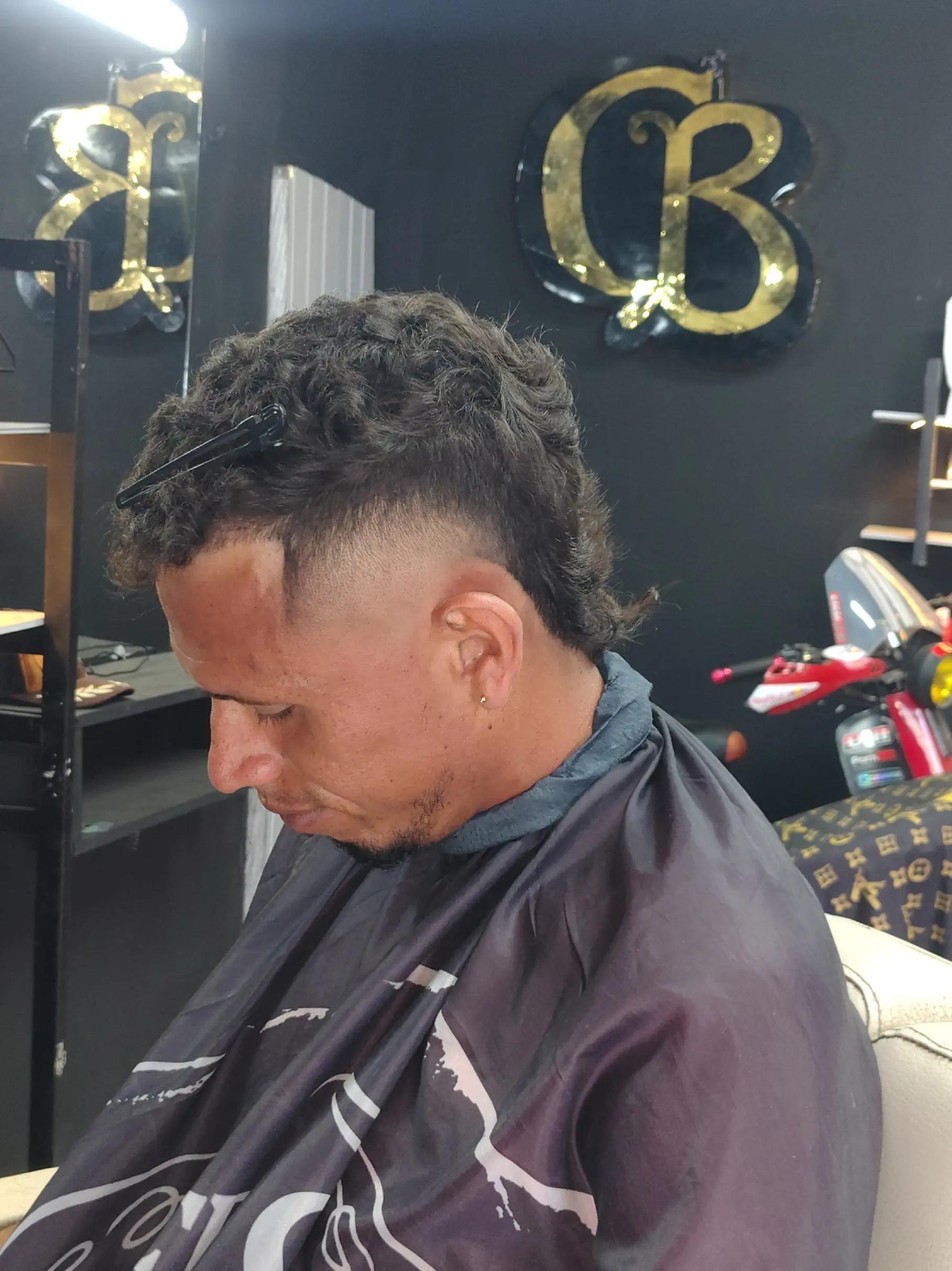@Caandrews_Barber