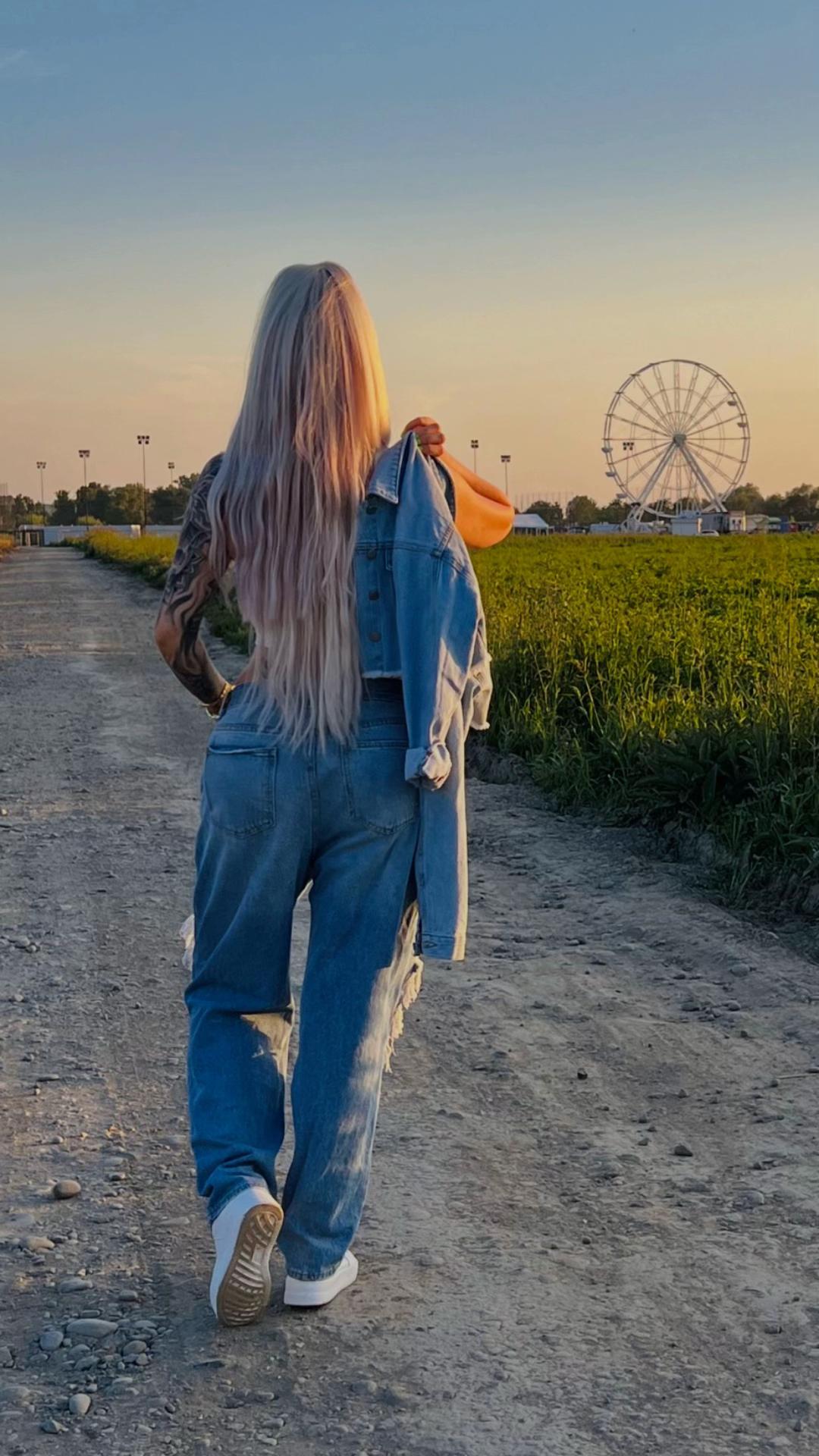 @𝓑.𝓝𝓸𝓻𝓪