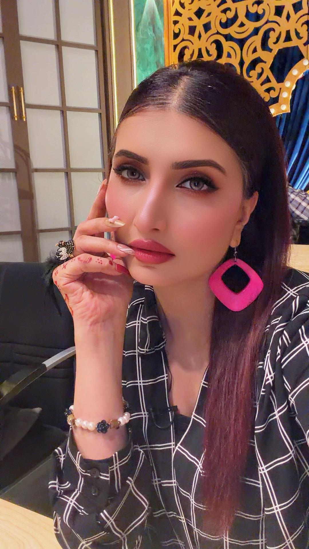 @Malaika Ali official