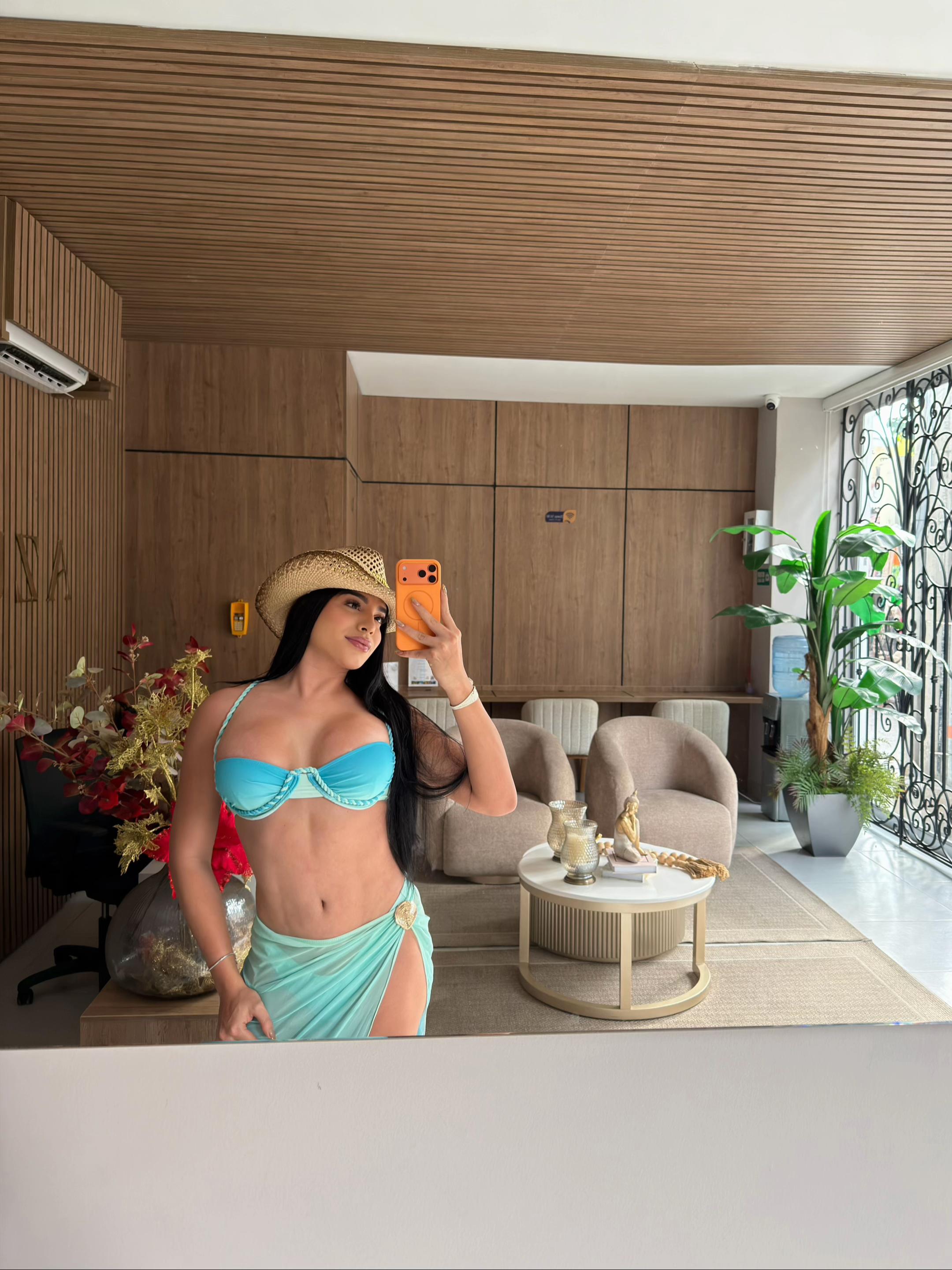 @valerietnt_