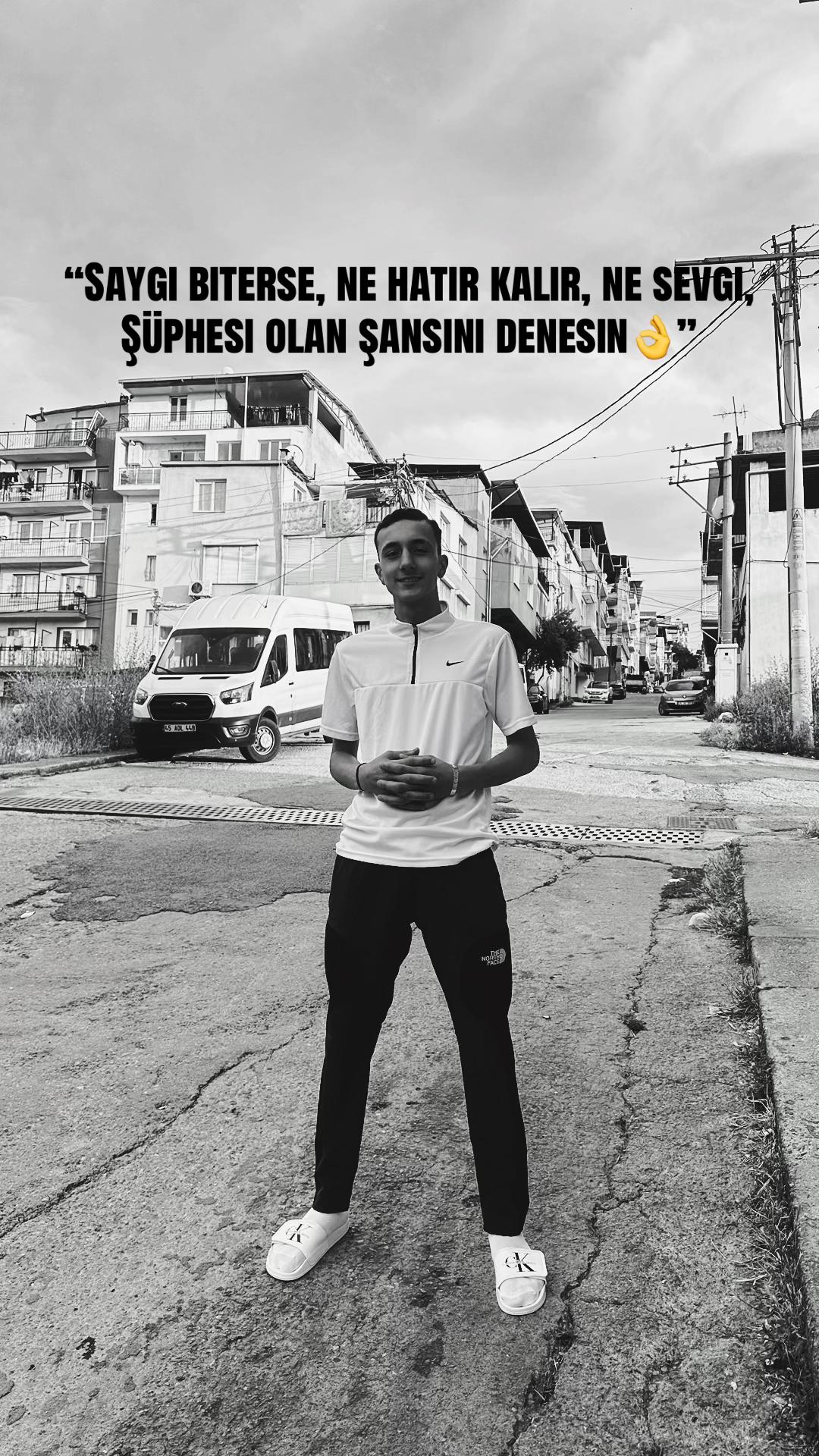 @😁