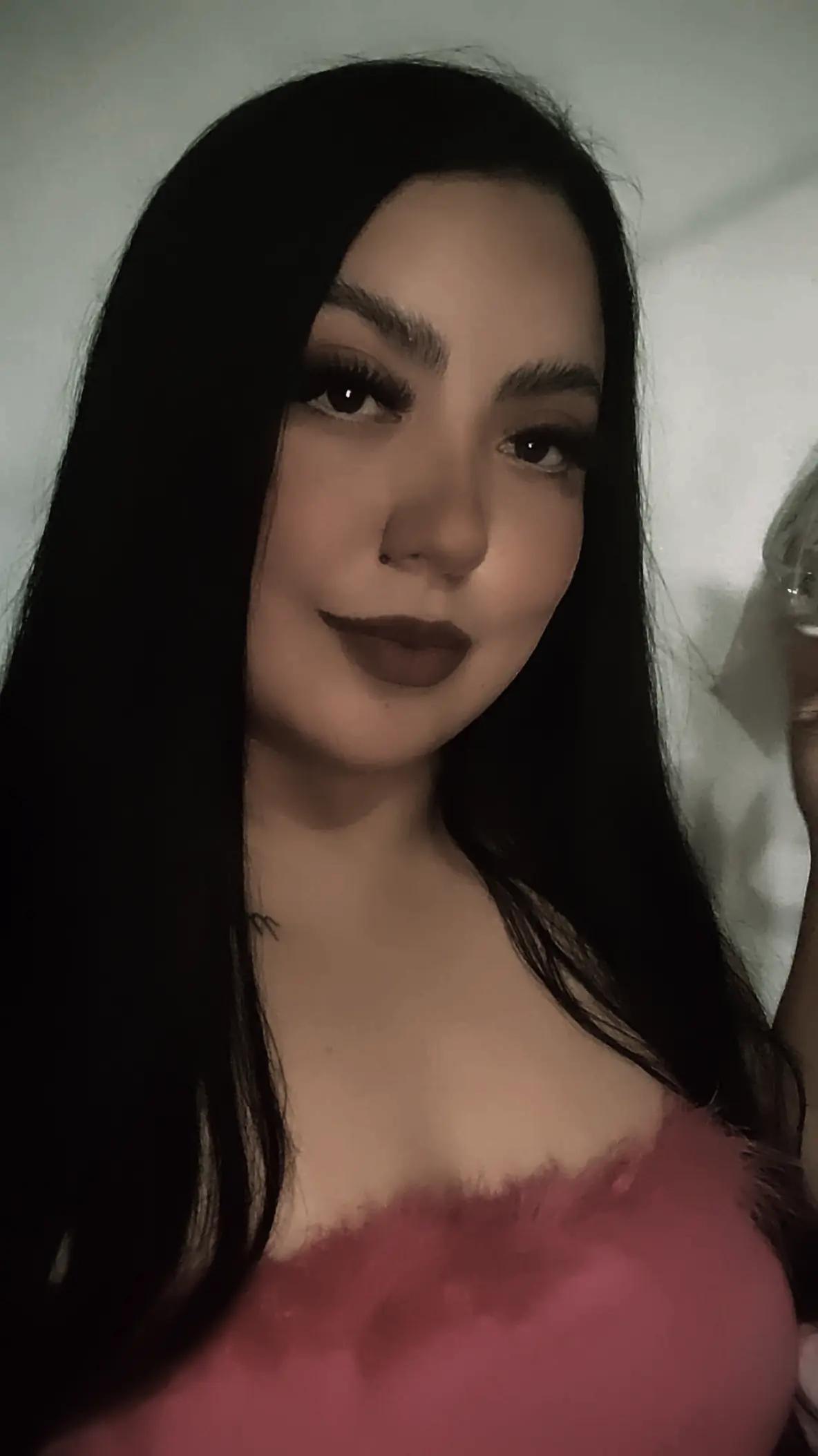 @Yanelyz'