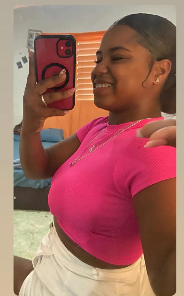 @Pamela🦋😇