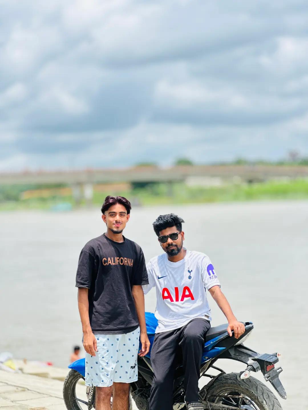 @T&ucirc; H &ucirc; 🧃