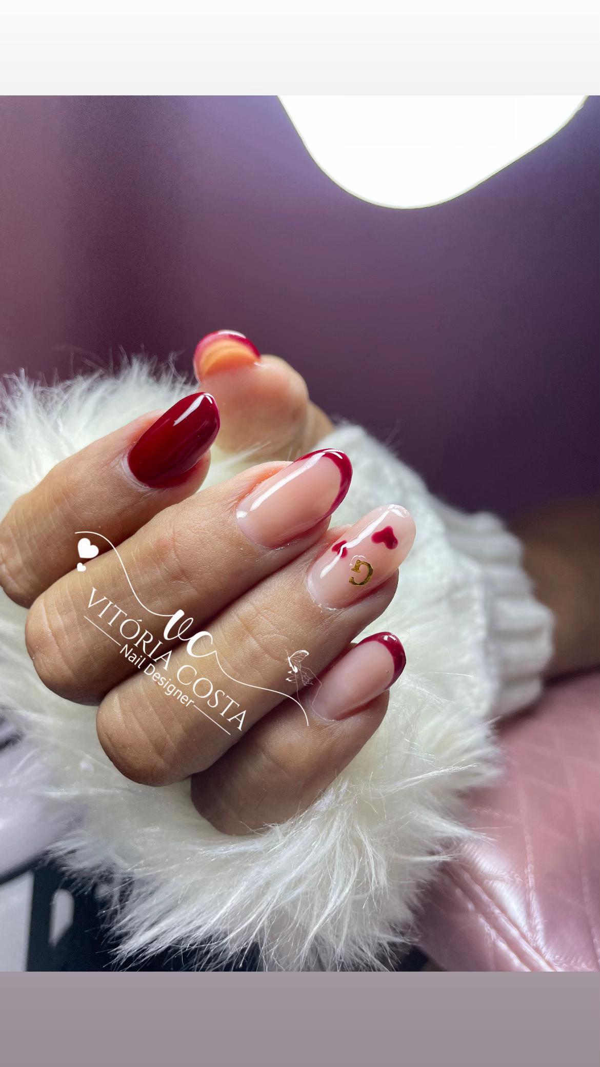 @Vitóriacosta_naildesign