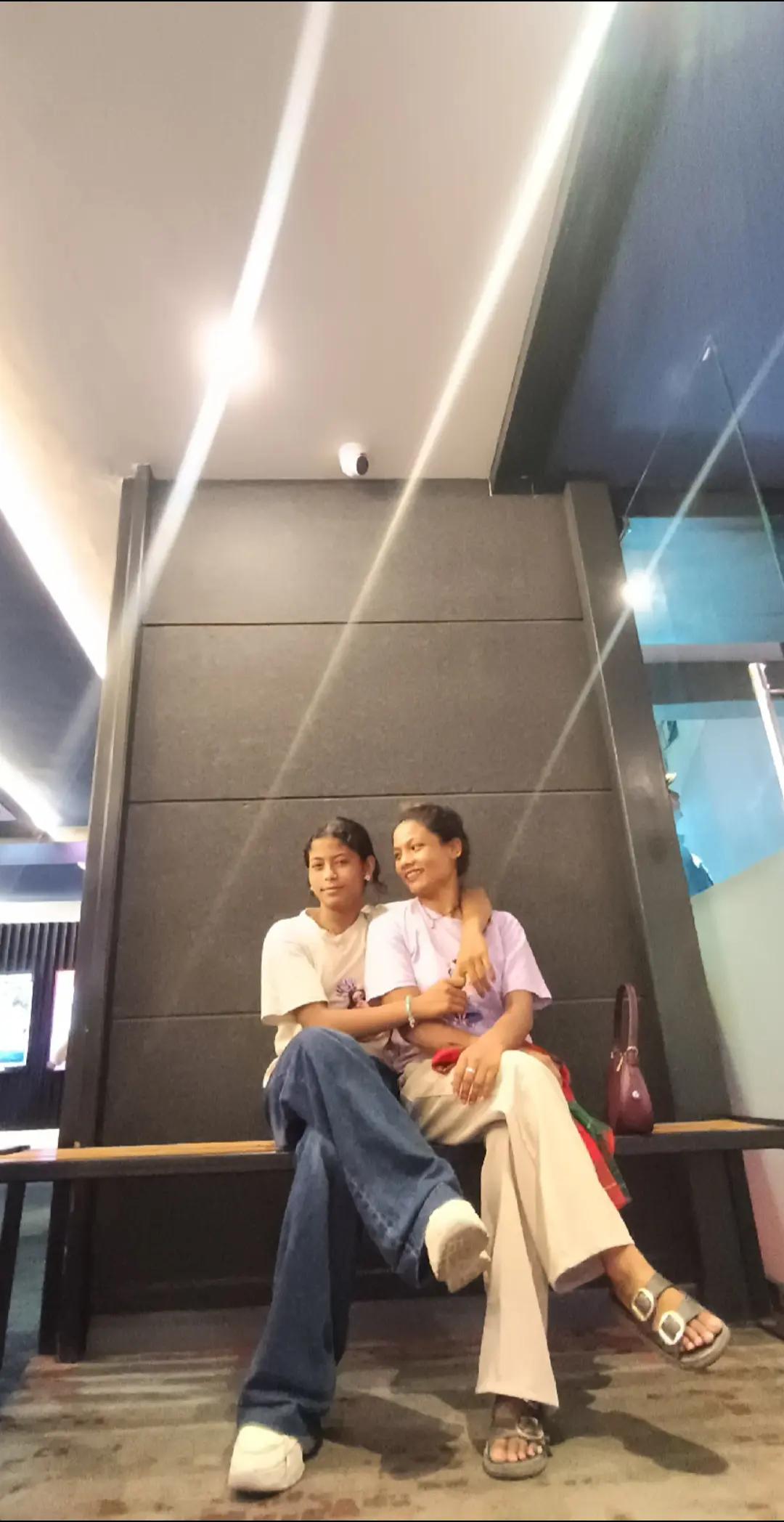 @Raधि ka🕊️