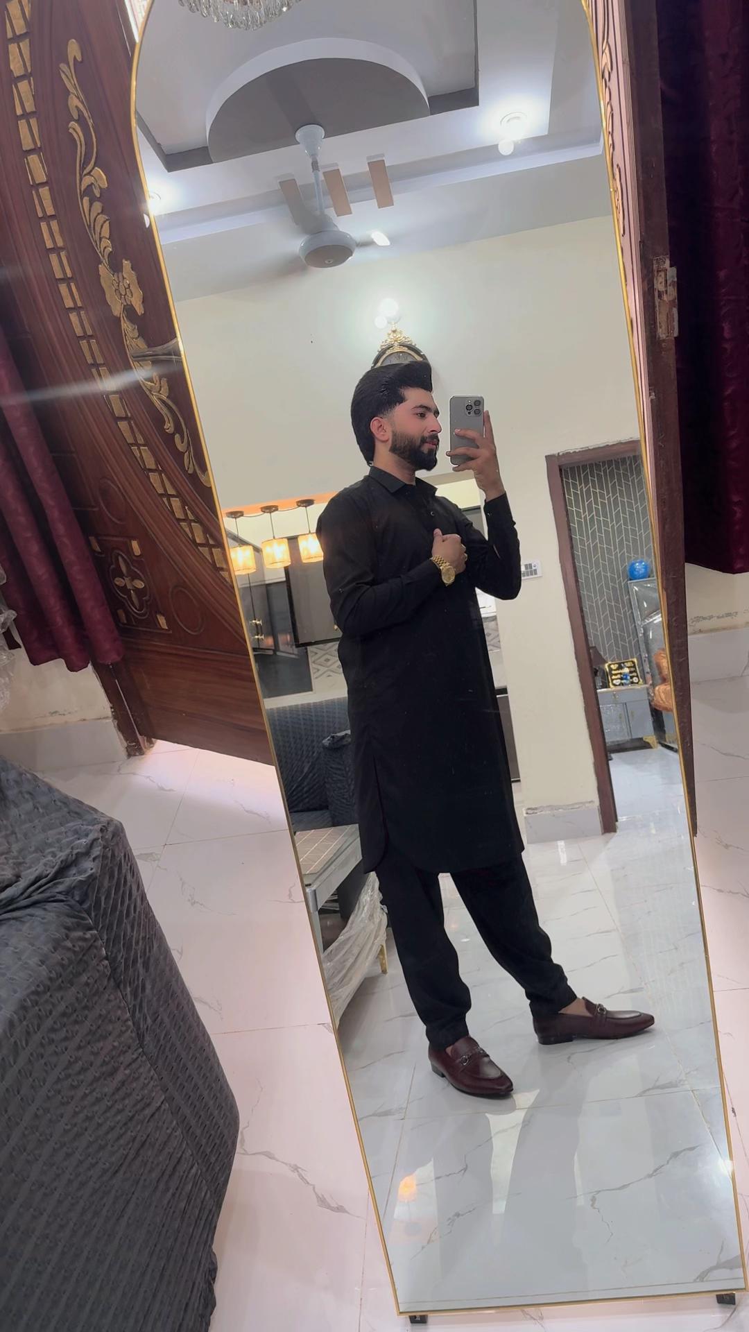 @SHARARTI MIRZA😎♥️