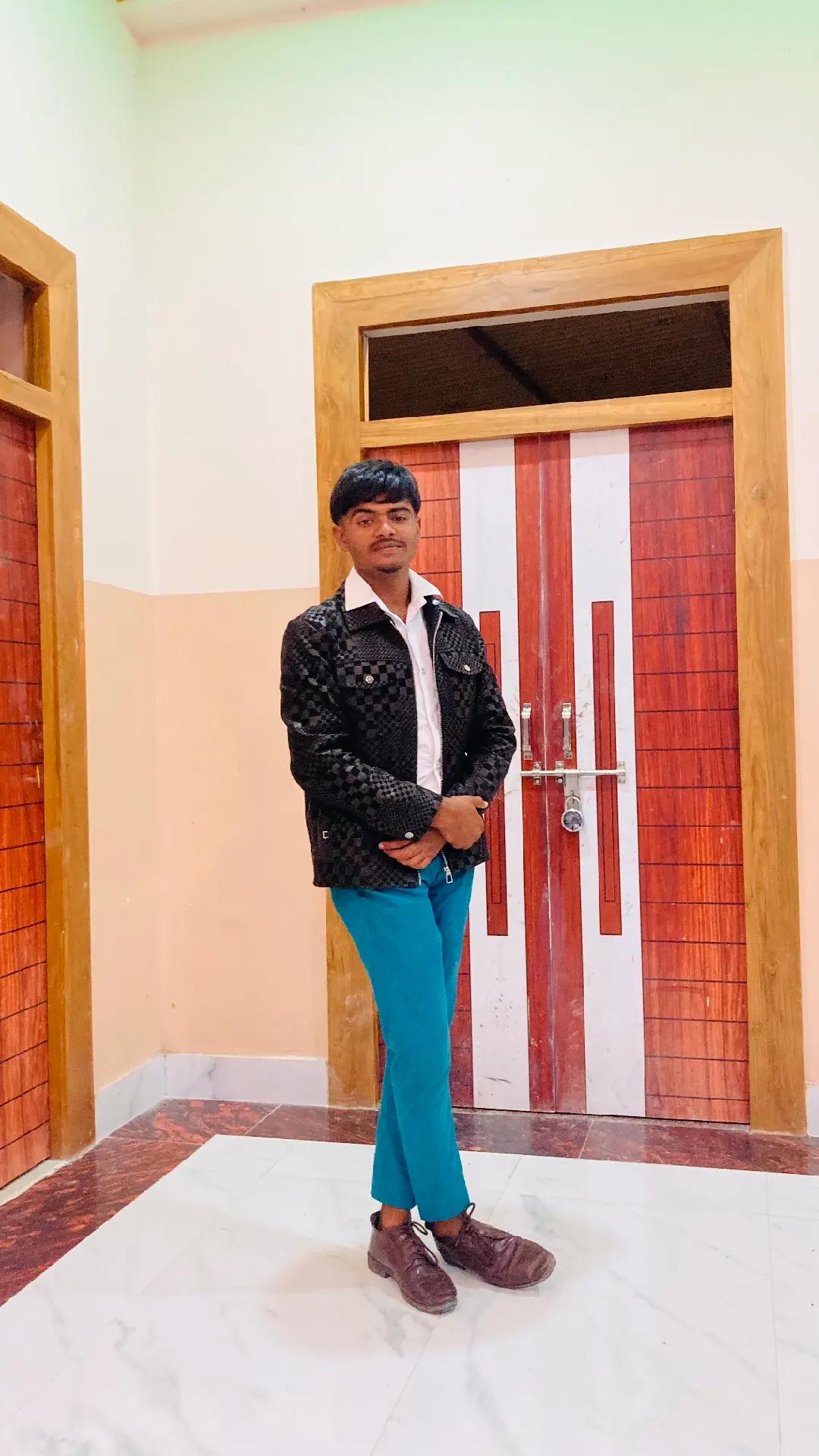 @❤️_BHOJPURIYA❤️RAJA❤️