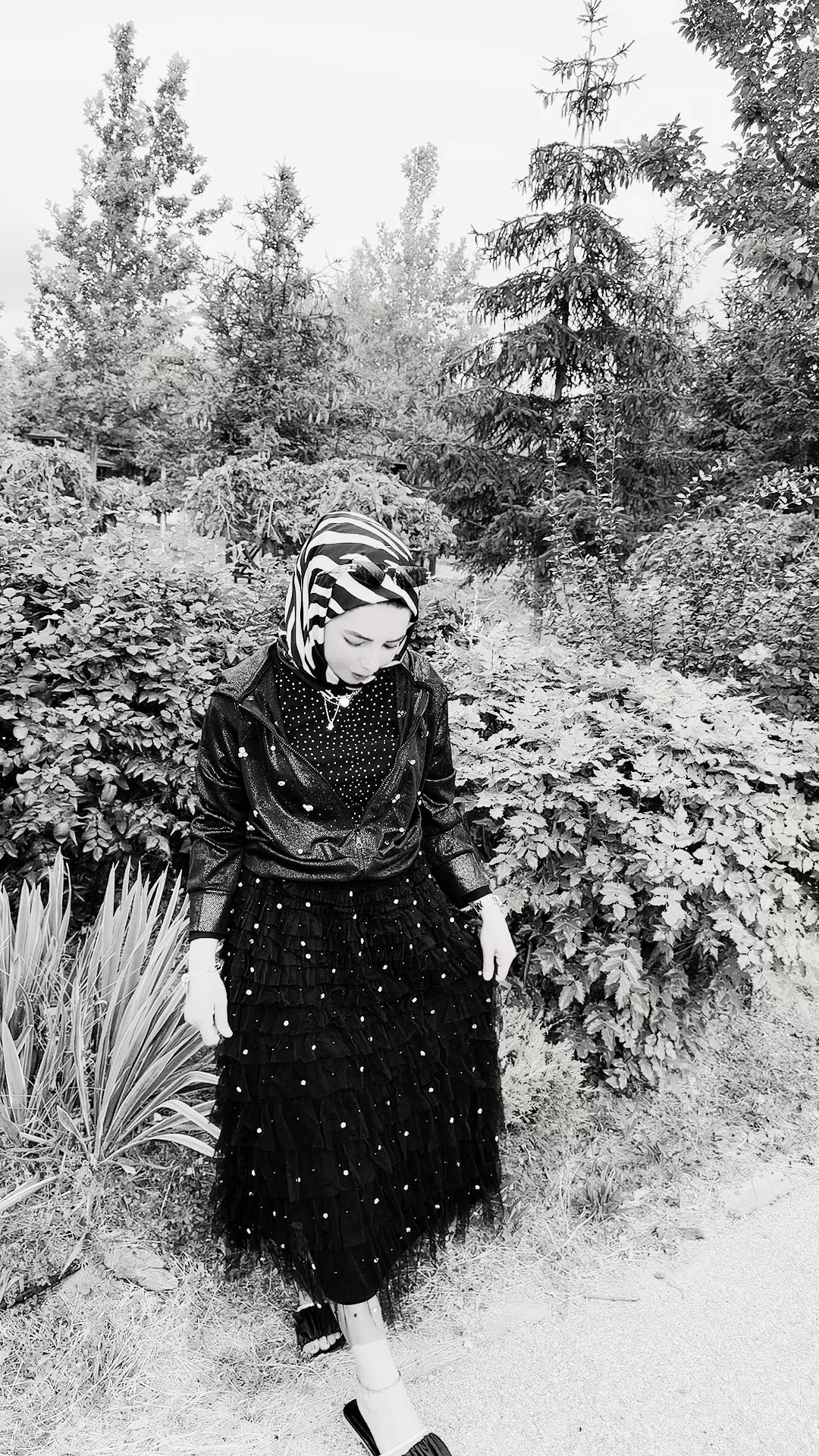 @Elaaaaa🥀